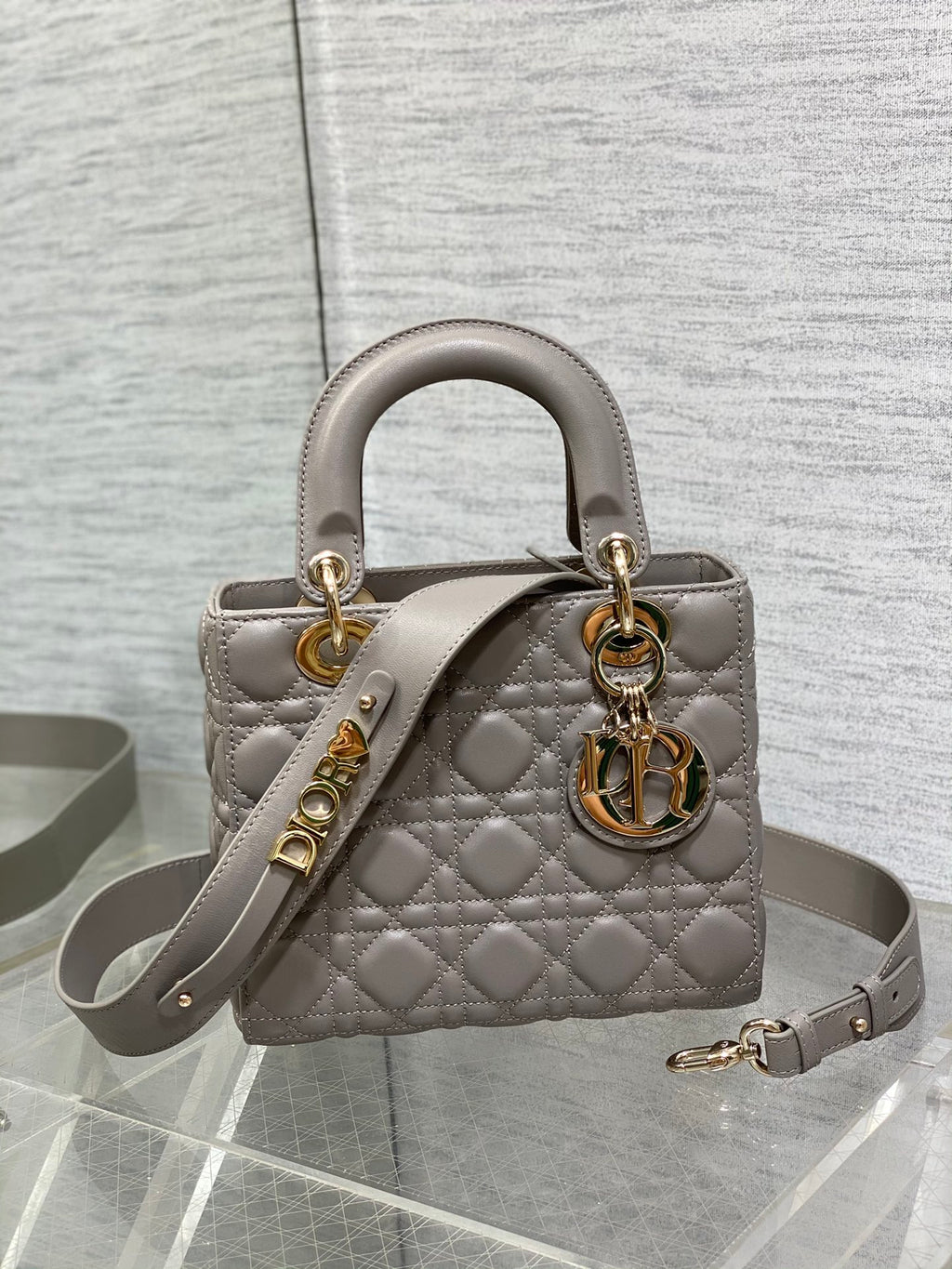 Lady Quilted Leather Top Handle Bag