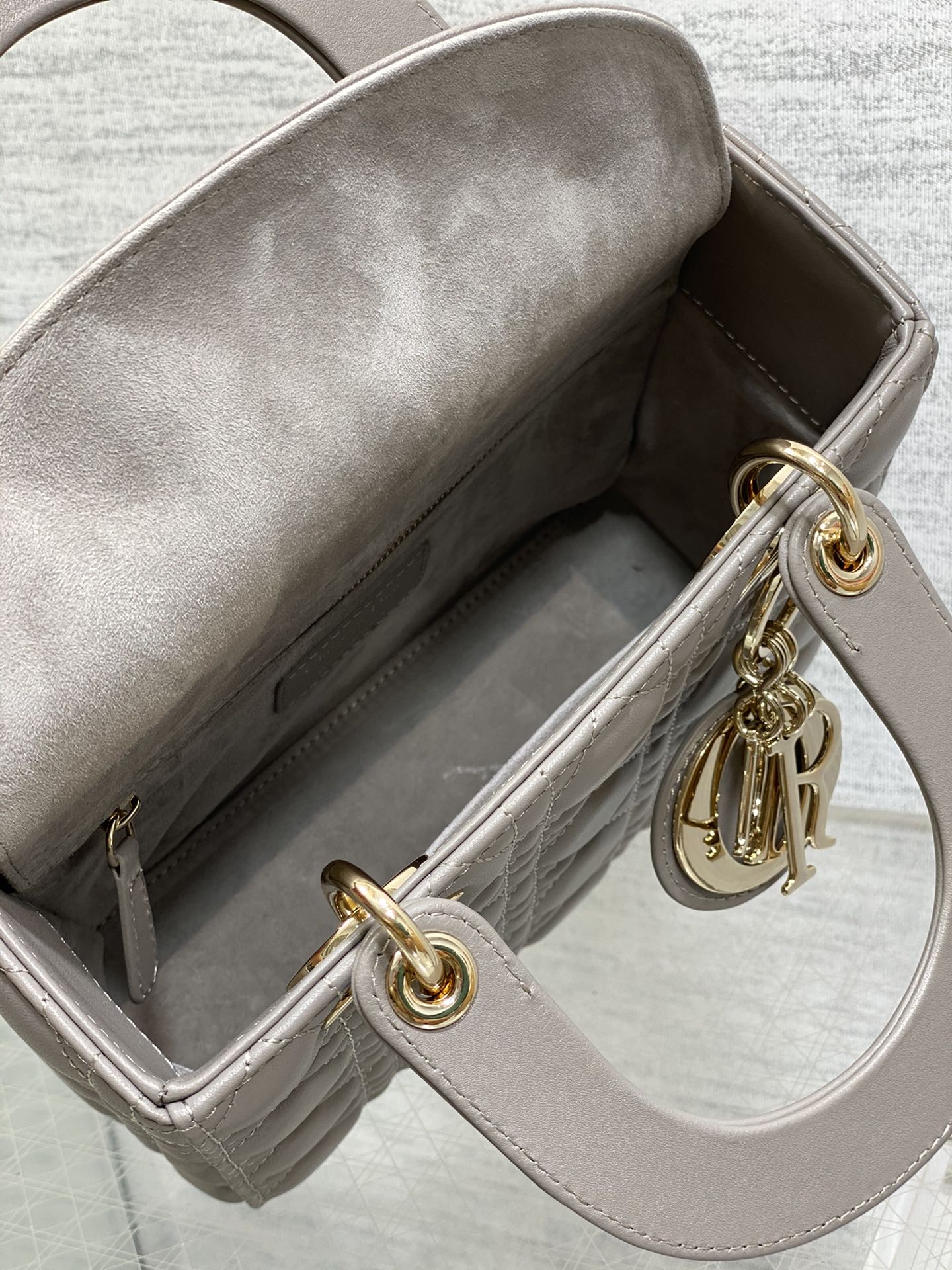 Lady Quilted Leather Top Handle Bag