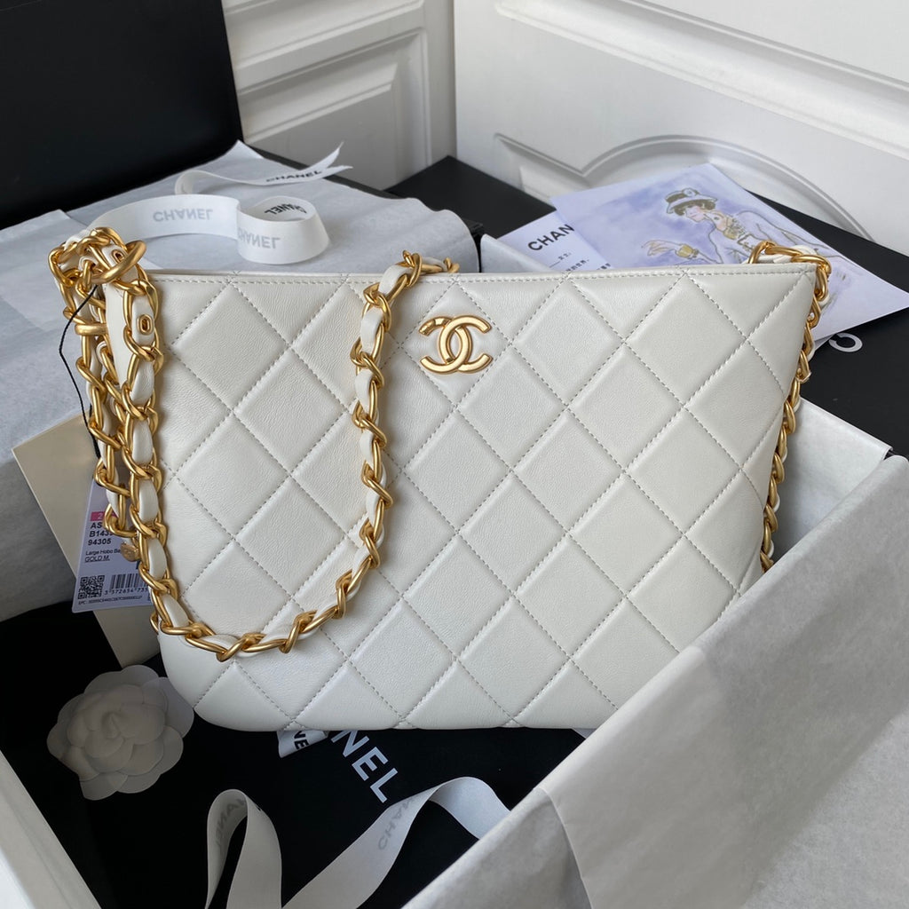 White Quilted Lambskin Shoulder Bag with Gold Chain