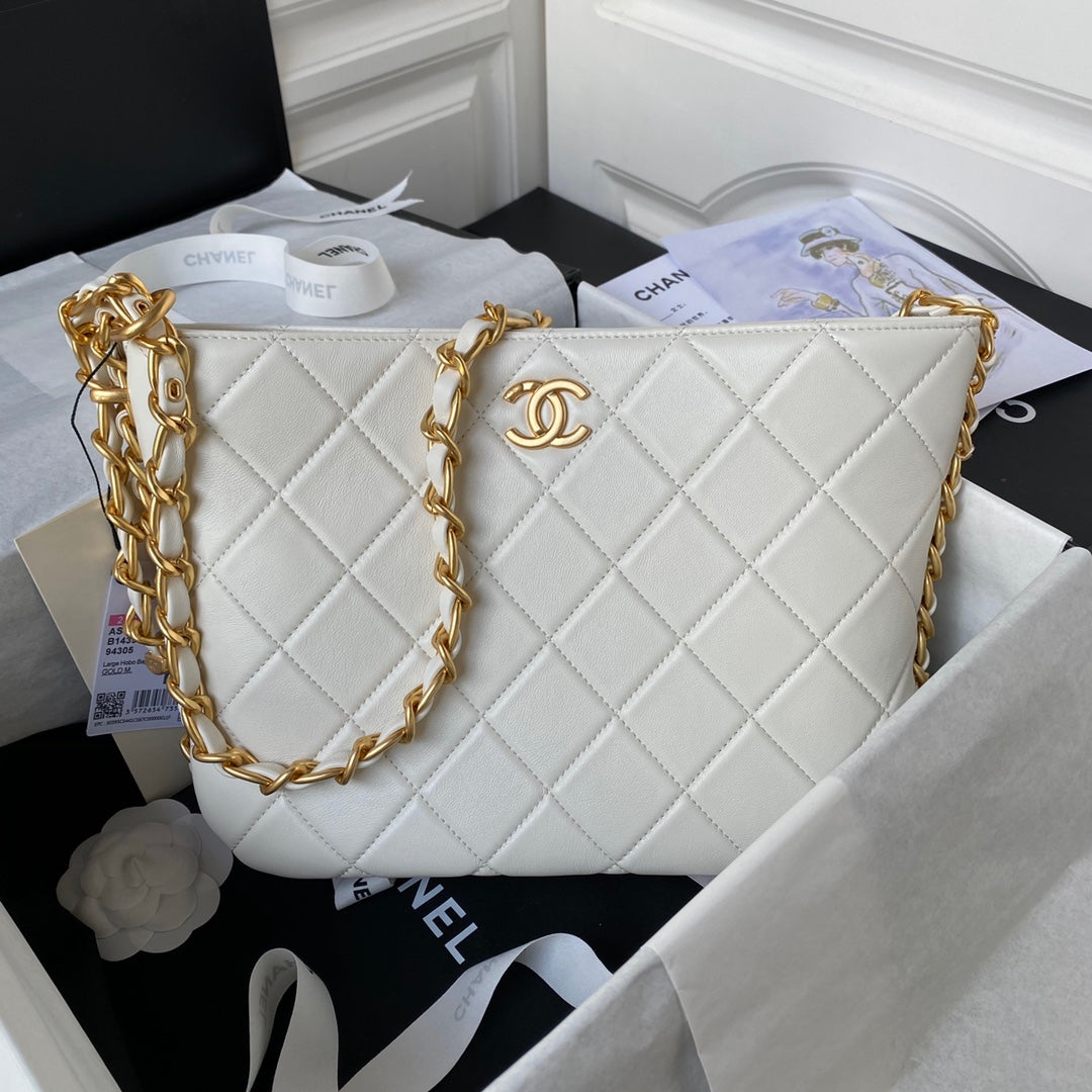 White Quilted Lambskin Shoulder Bag with Gold Chain