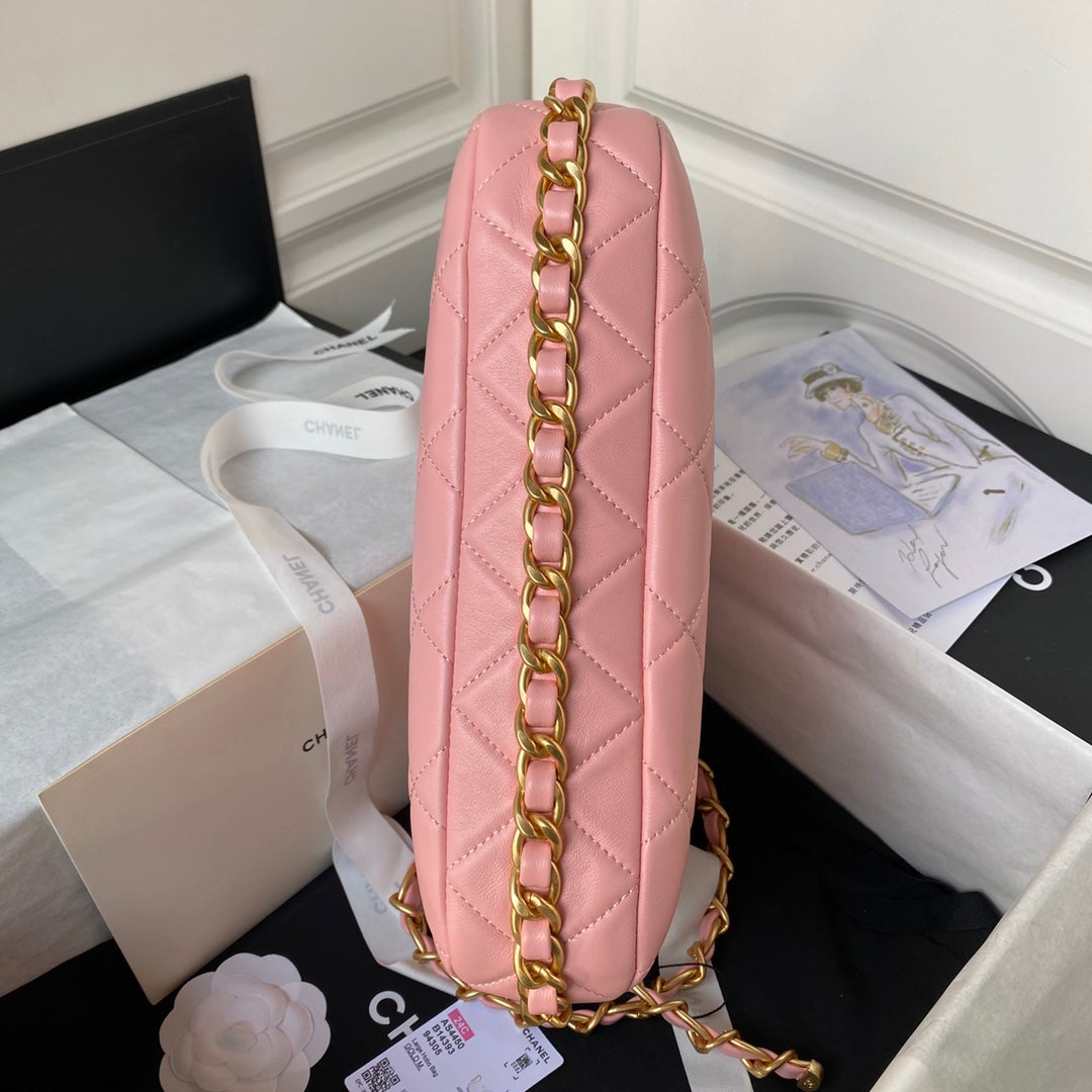 Quilted Lambskin Shoulder Bag with Gold Chain