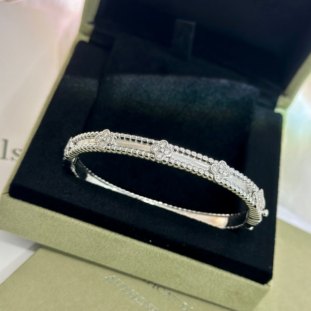 Alhambra Clover Bracelet