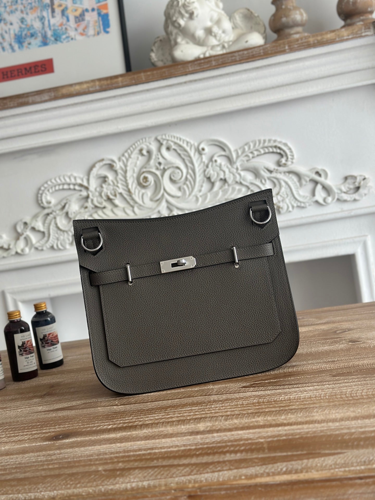 Jypsiere 28cm – Togo Leather | Pewter Grey | Silver Hardware