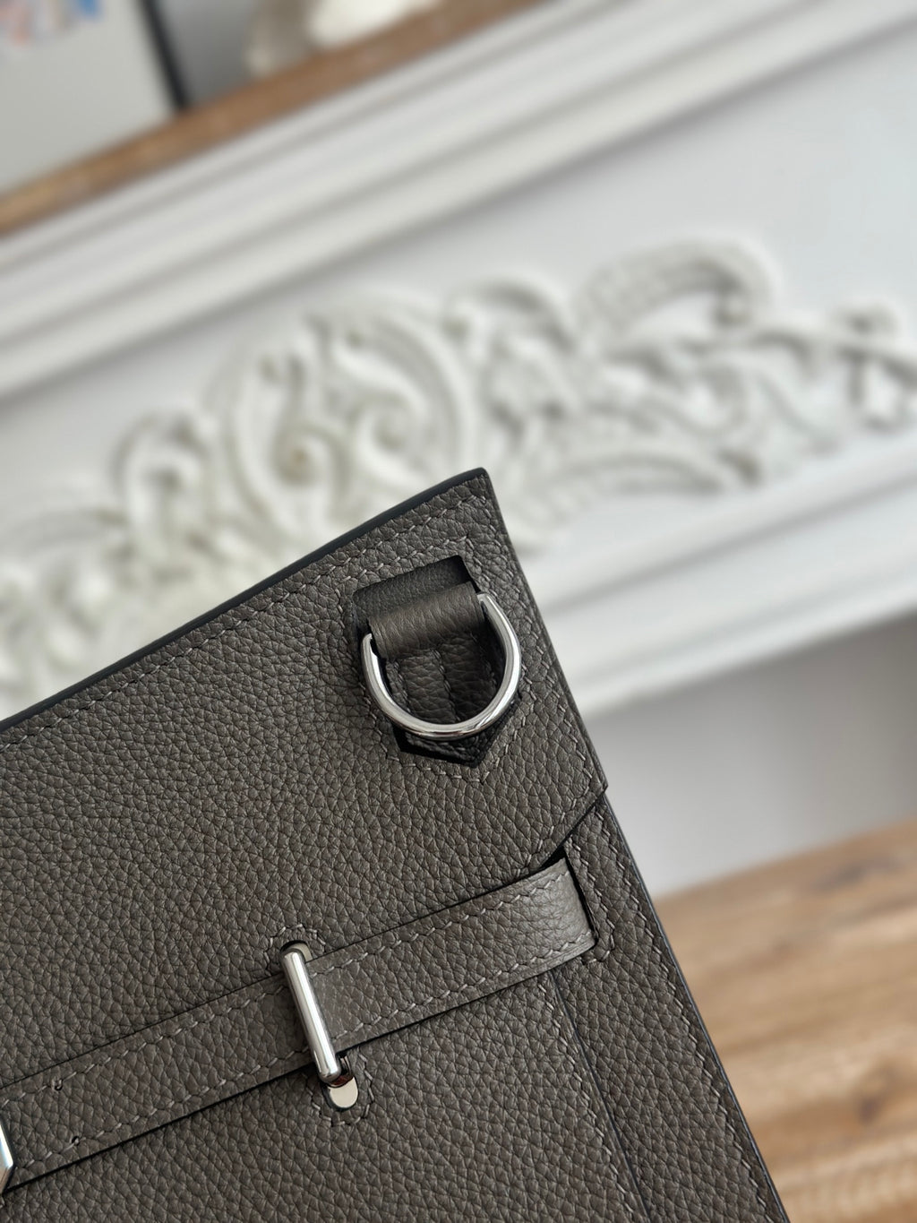 Jypsiere 28cm – Togo Leather | Pewter Grey | Silver Hardware