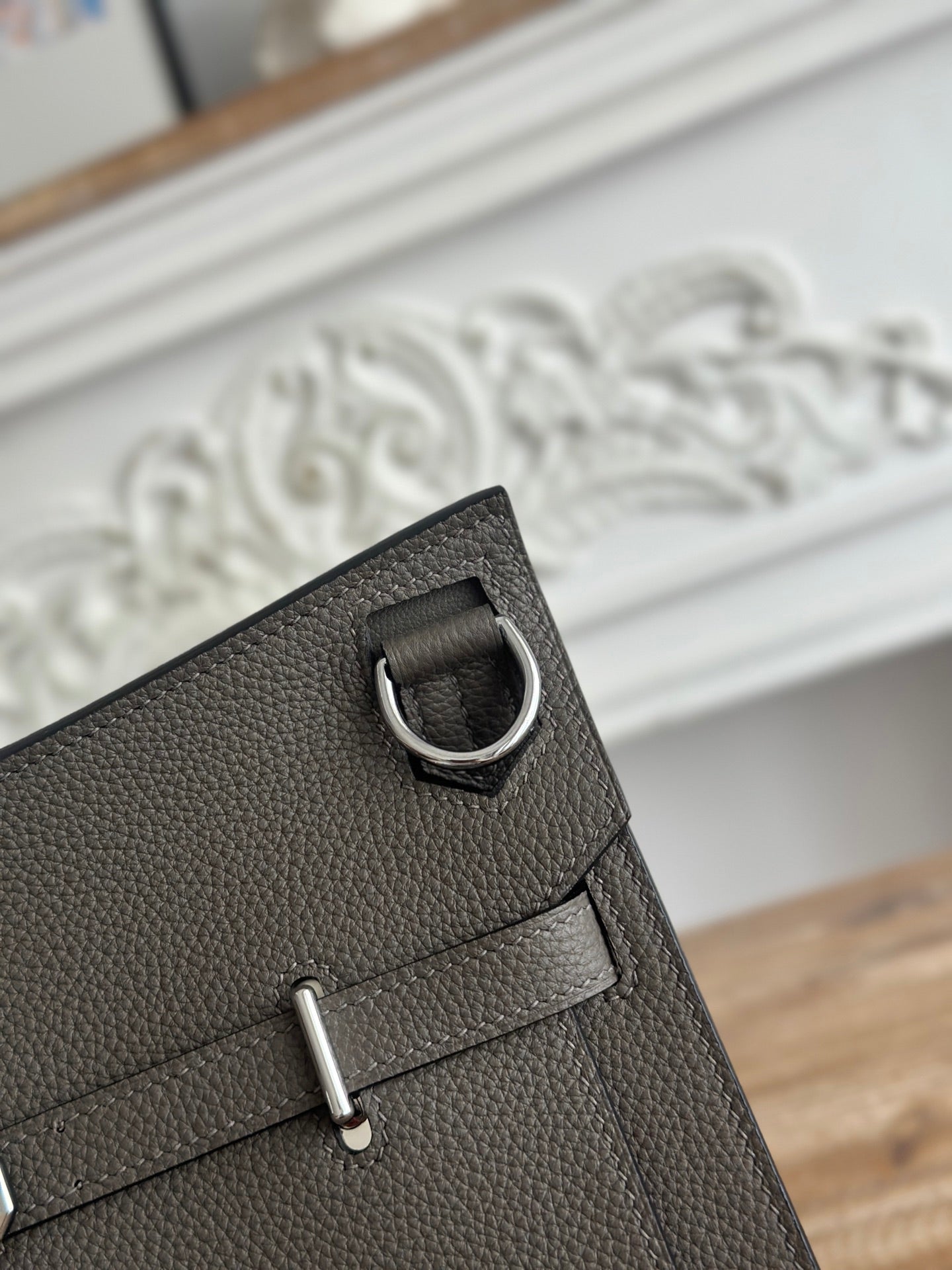 Jypsiere 28cm – Togo Leather | Pewter Grey | Silver Hardware