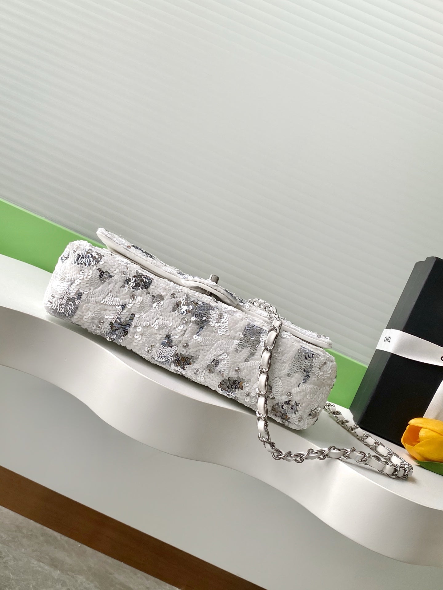 25 Embellished Tweed Flap Shoulder Bag