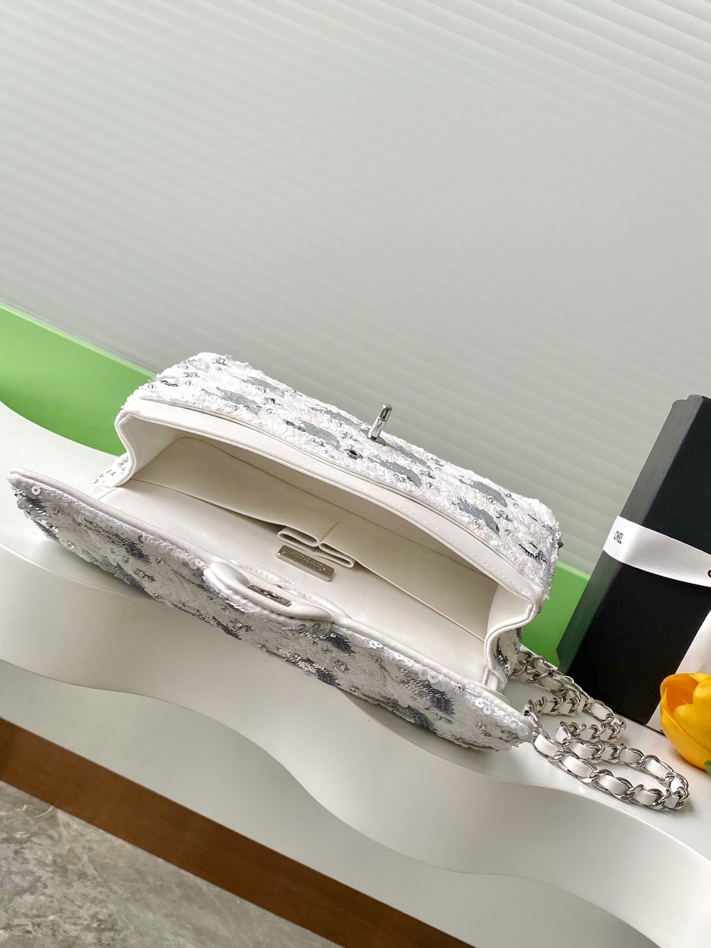 25 Embellished Tweed Flap Shoulder Bag