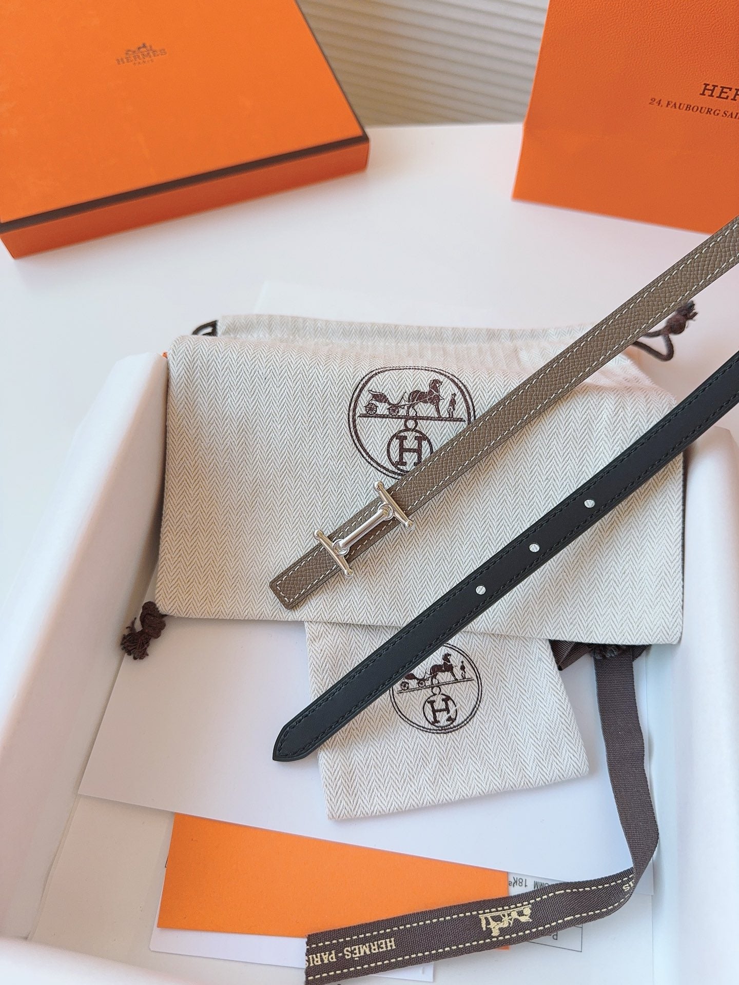 Slim Reversible Belt – Etoupe / Black (Silver Hardware)