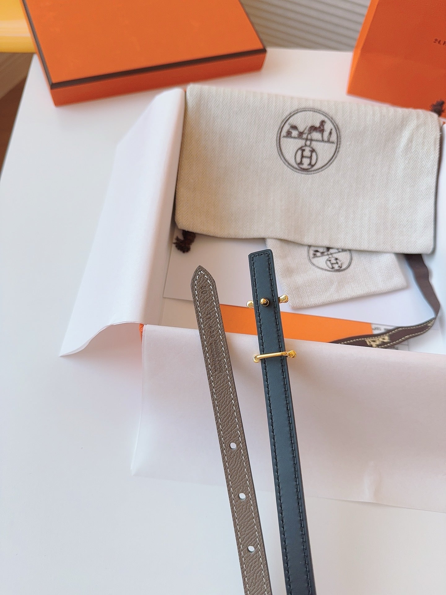 Slim Reversible Belt – Etoupe / Black (Gold Hardware)