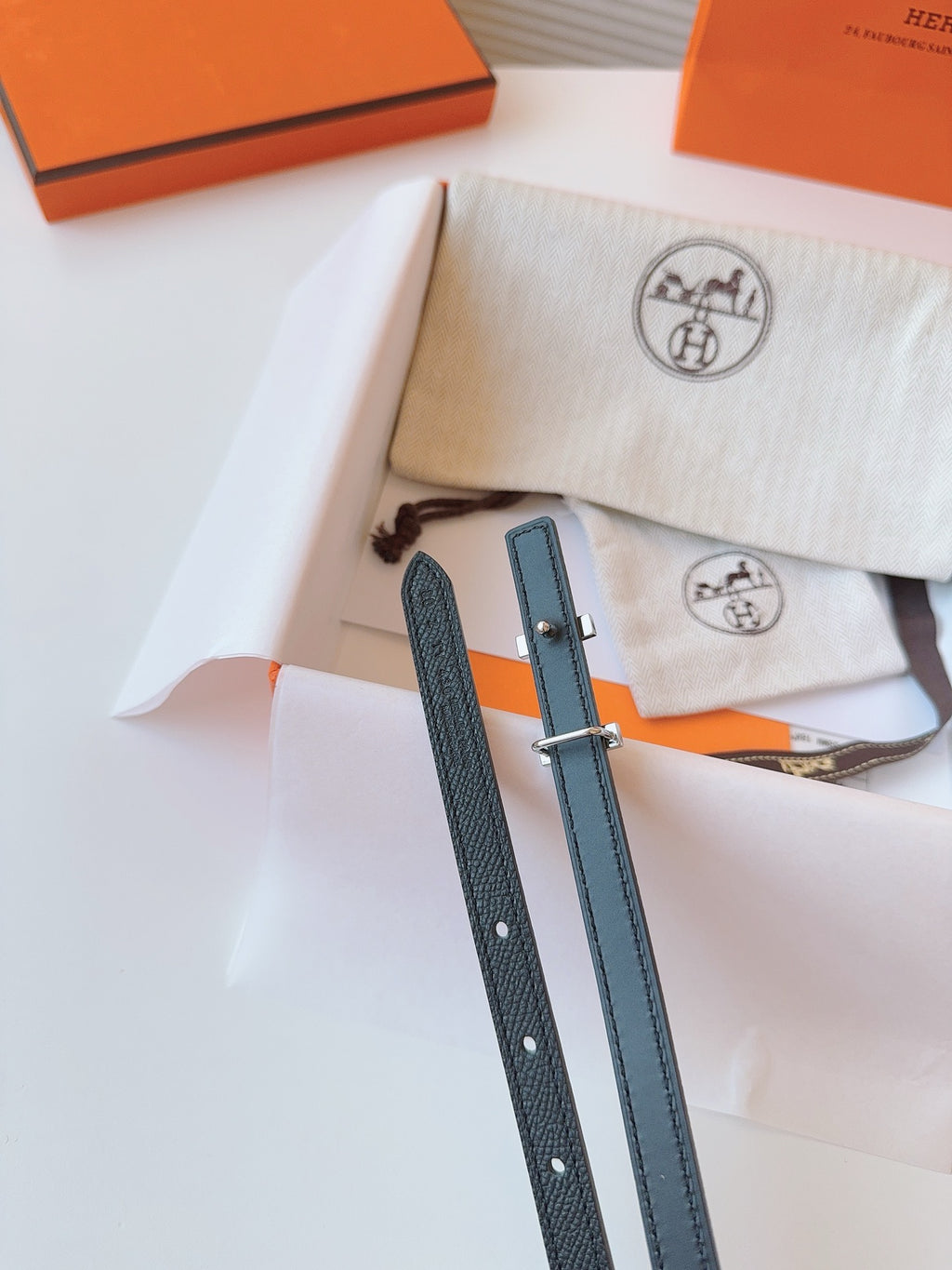 Slim H Belt Black Leather – Silver Hardware