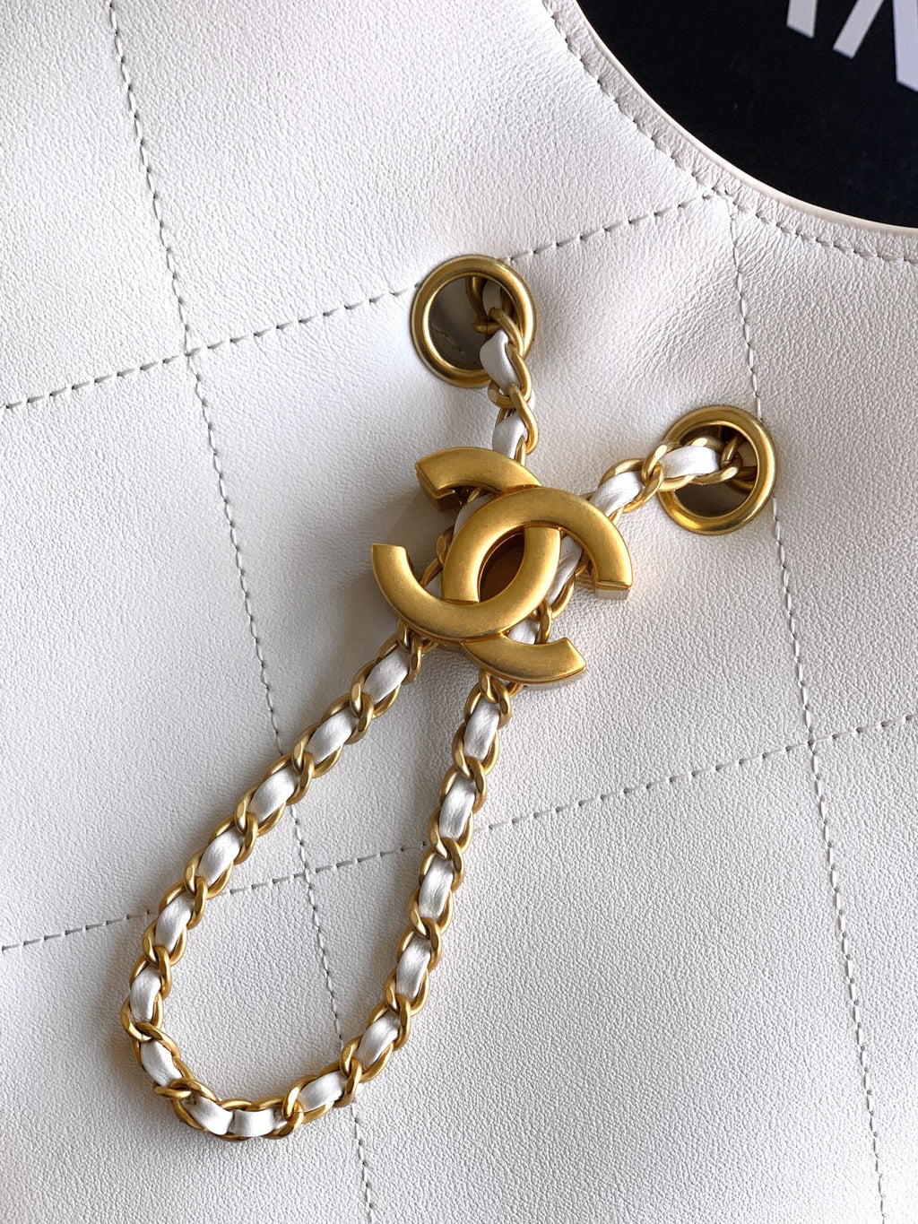 26P Quilted Leather Style Basket Bag