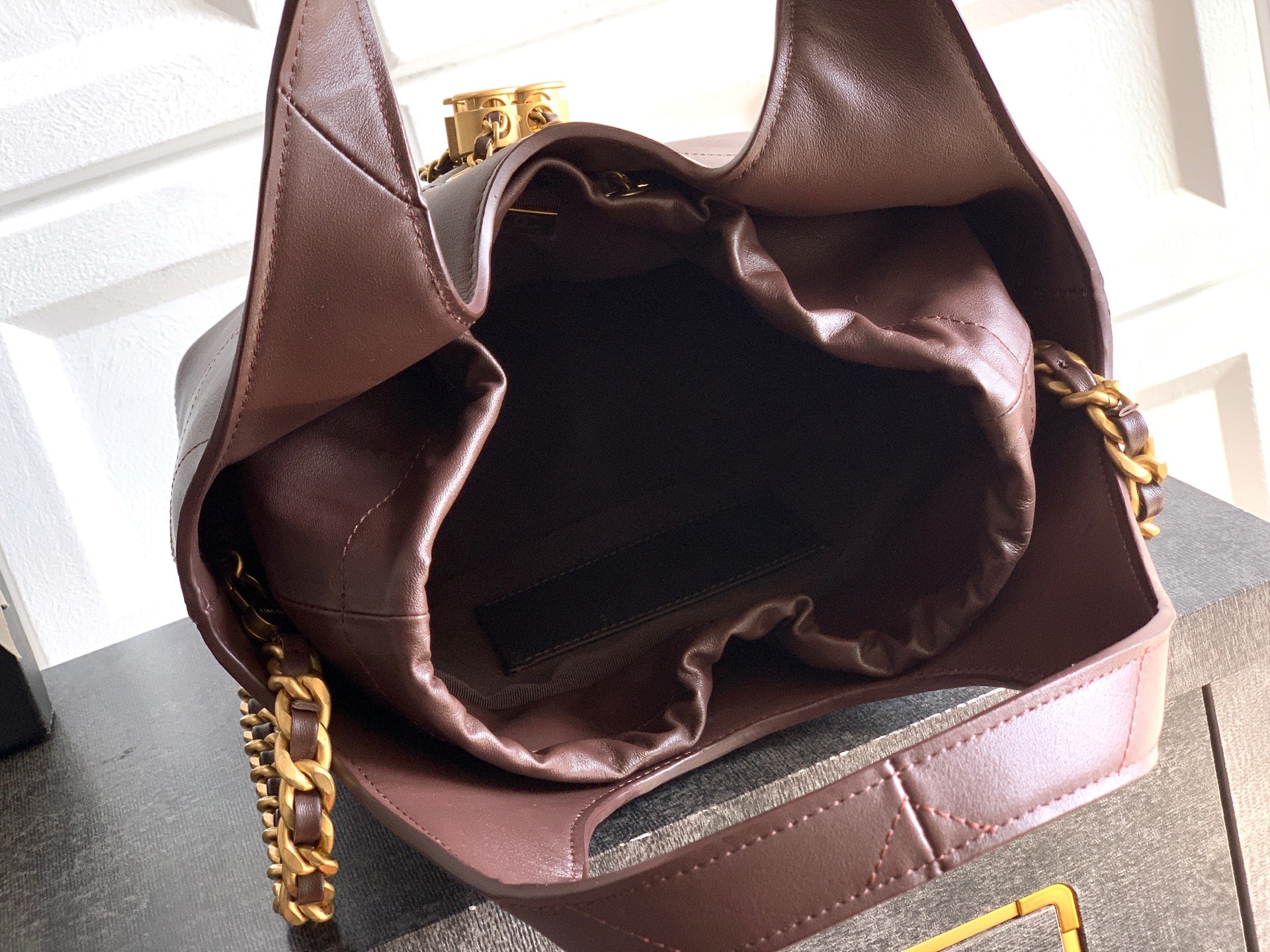 26P Quilted Leather Style Basket Bag