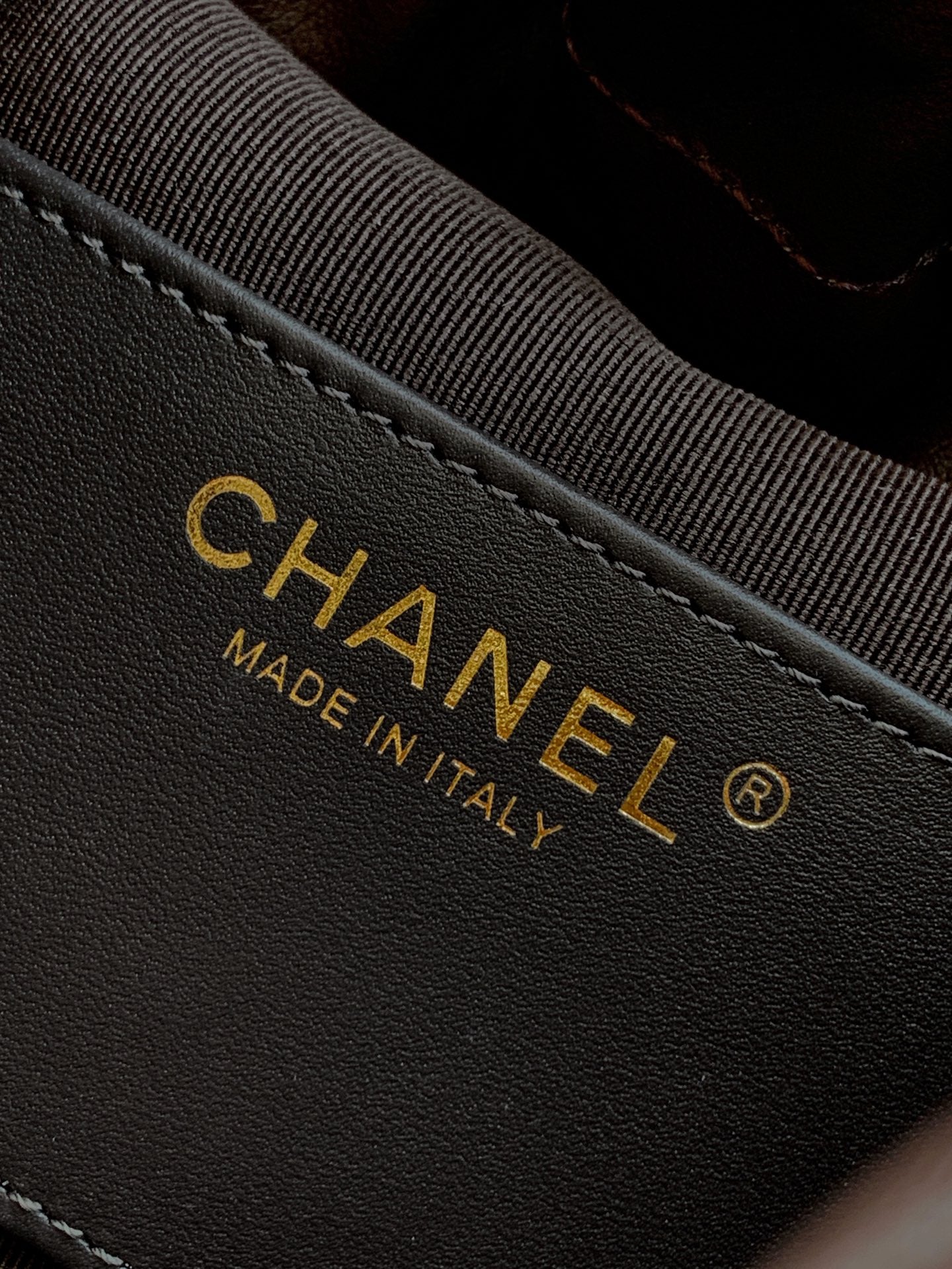 26P Quilted Leather Style Basket Bag