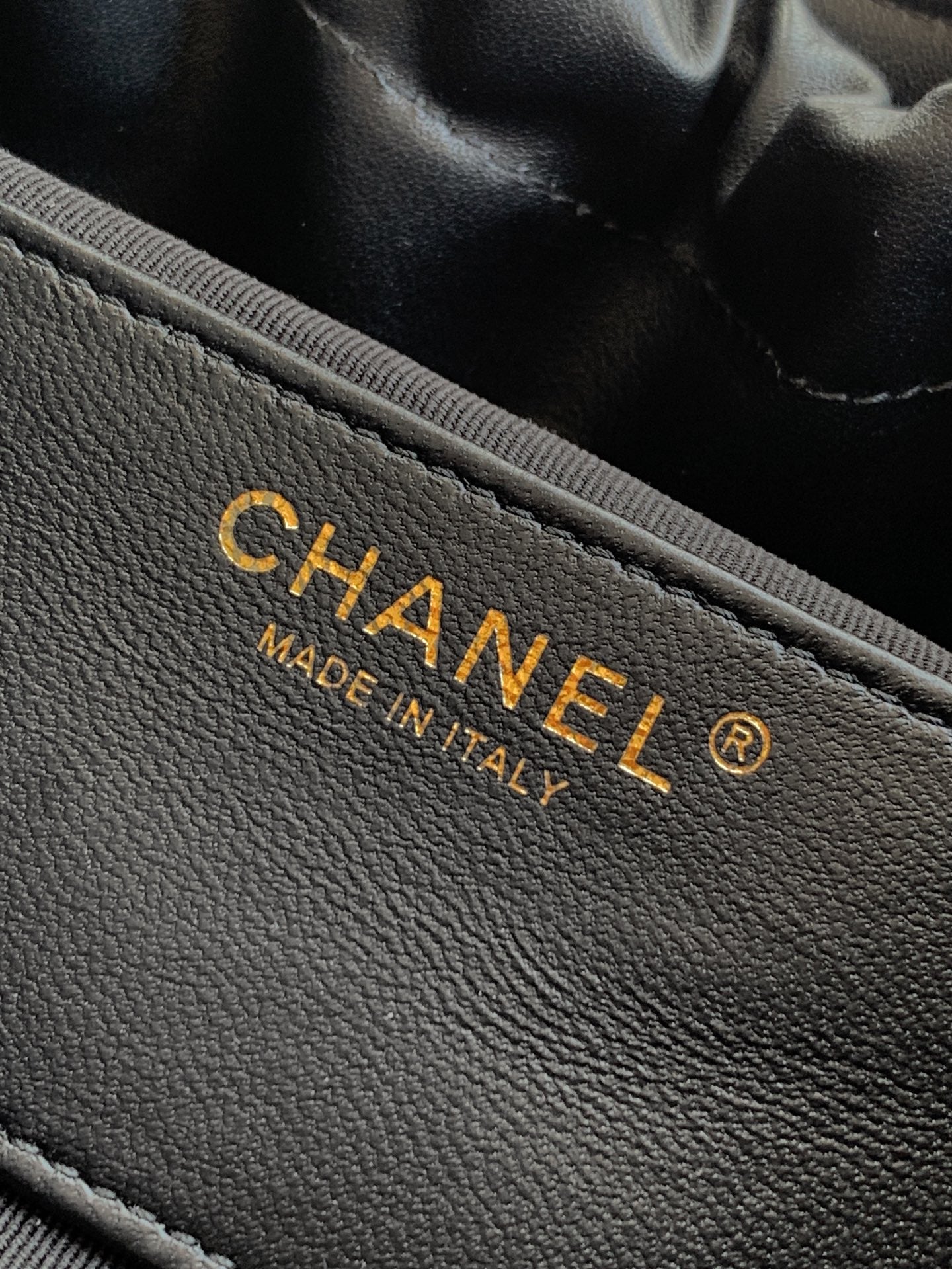 26P Quilted Leather Style Basket Bag