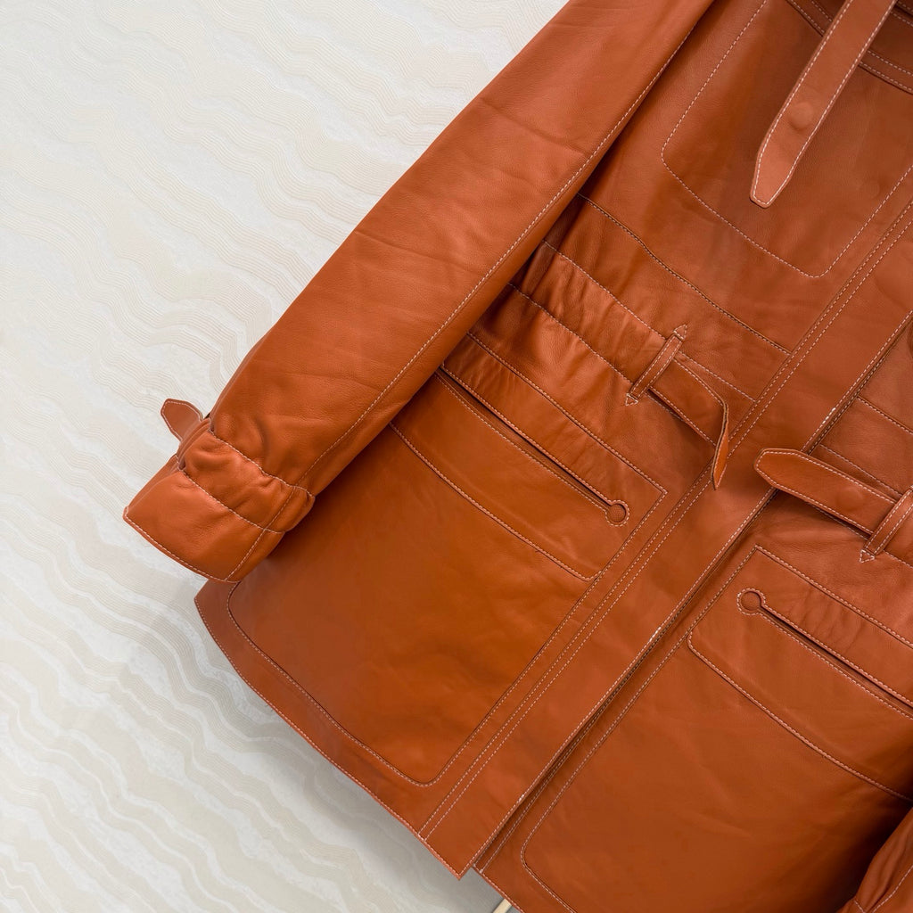 Hooded Sheepskin Jacket – Modern Utility Elegance