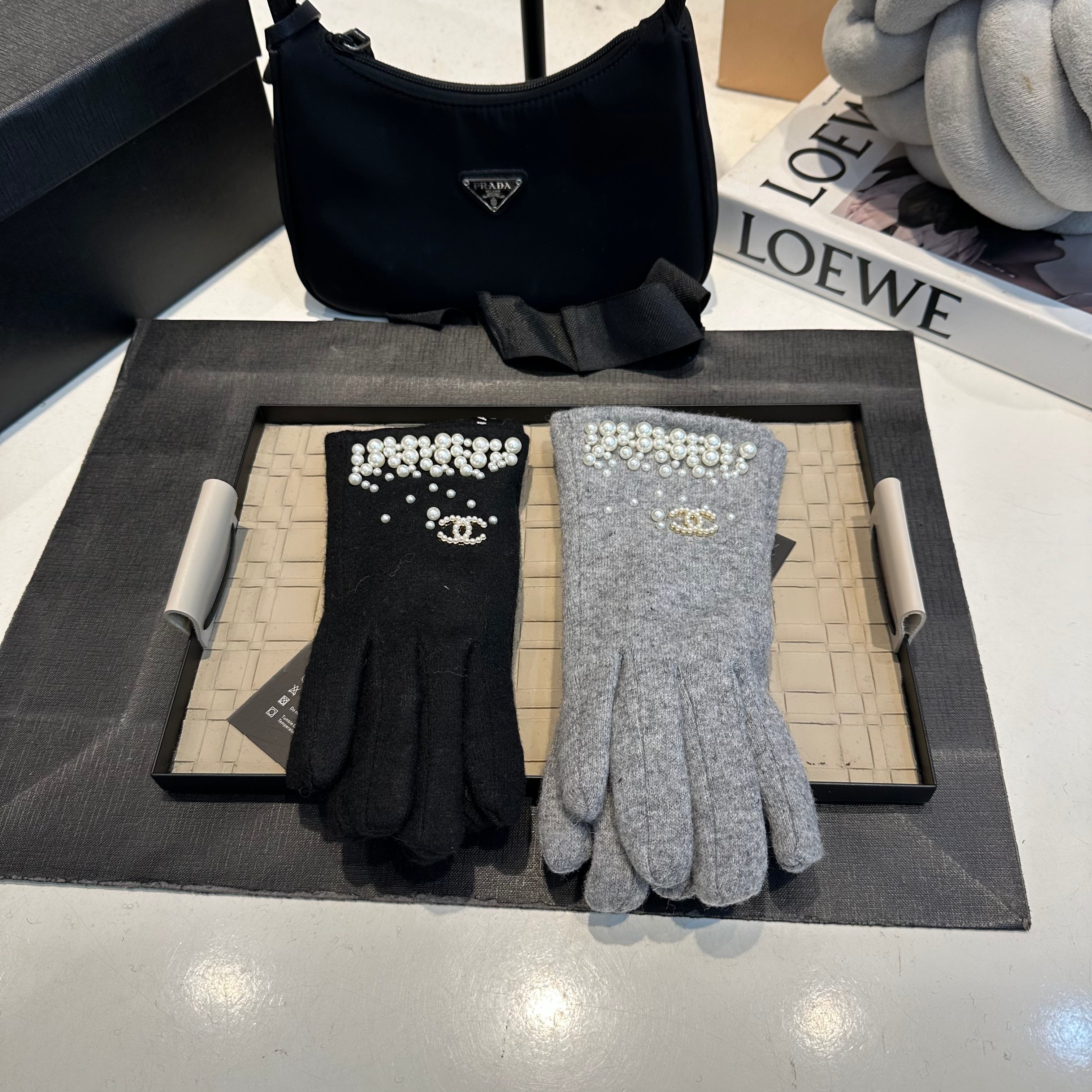 Pearl & Crystal Embellished Knit Gloves