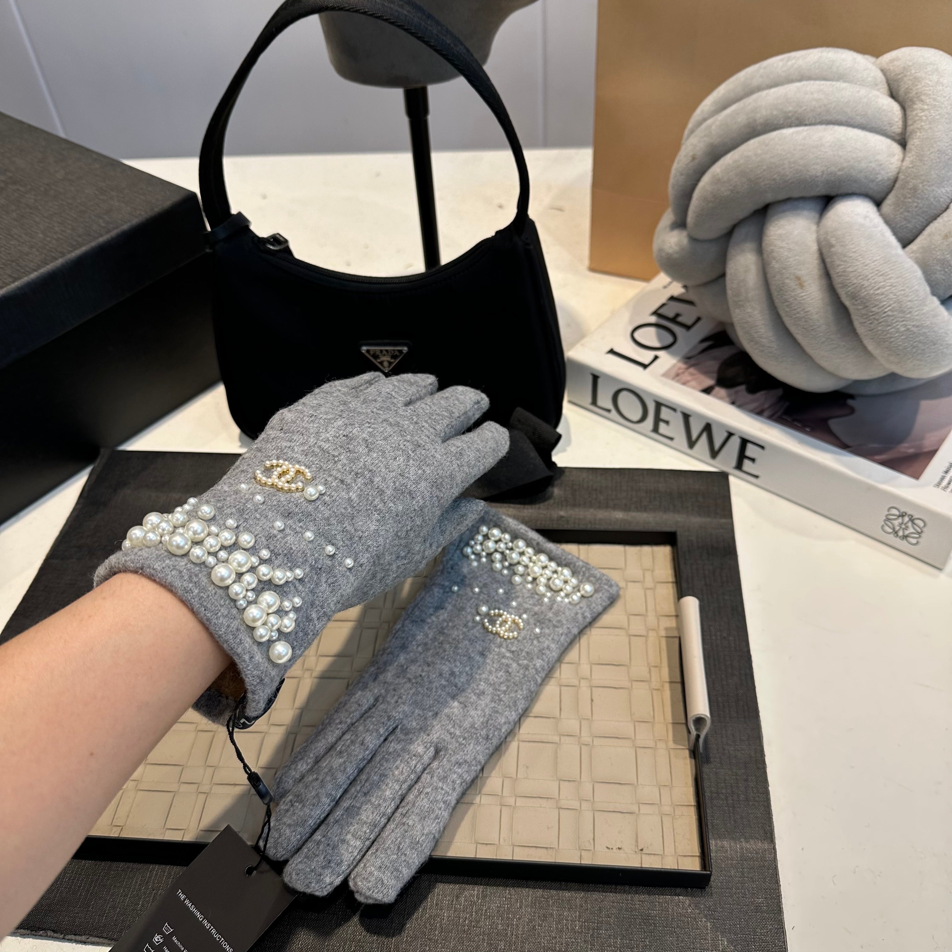 Pearl & Crystal Embellished Knit Gloves