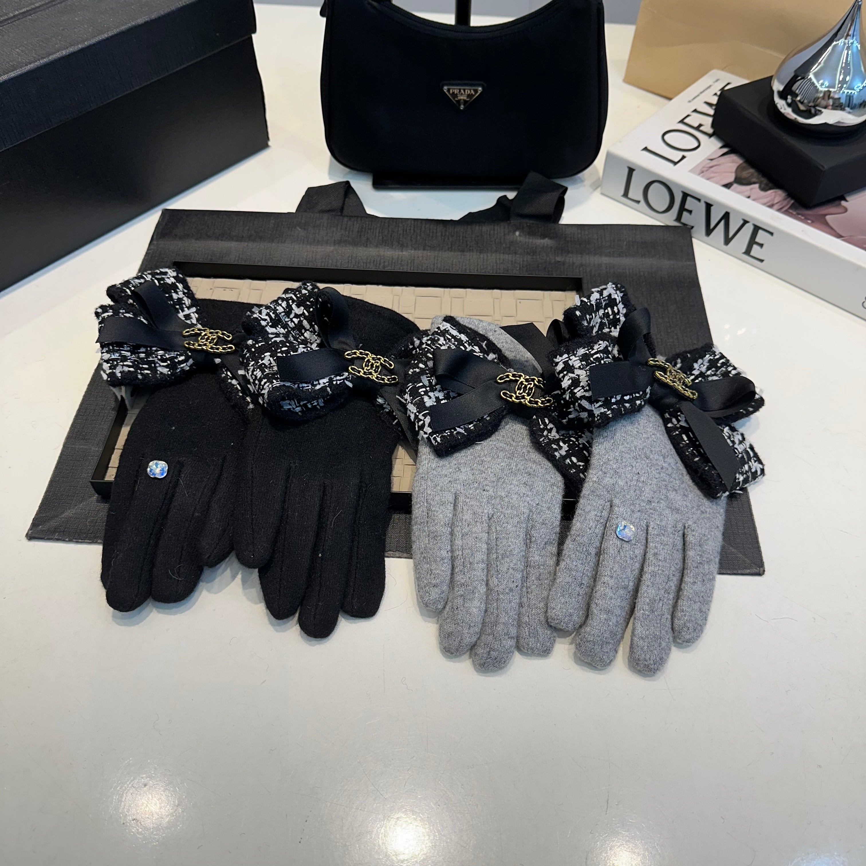 Bow Detail Knit Gloves