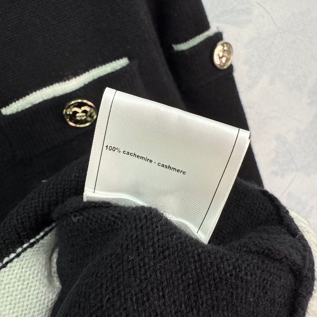 Multi-Pocket Buttoned Knit Cardigan