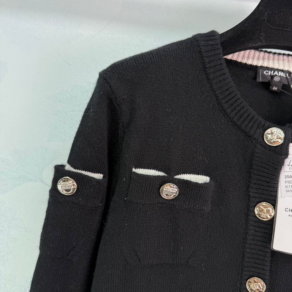 Multi-Pocket Buttoned Knit Cardigan