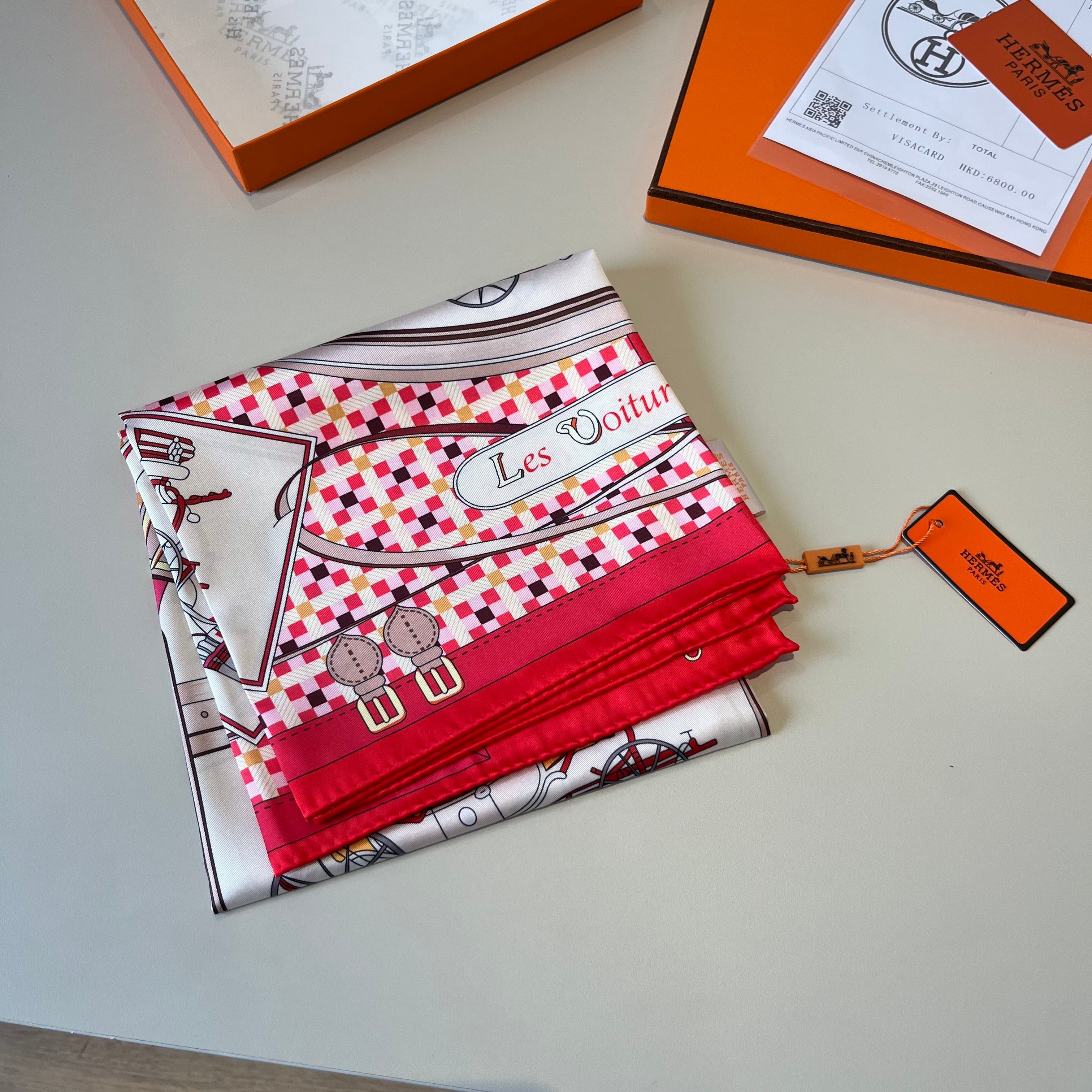 Carré 70 Les Voitures Nouvelles Scarf