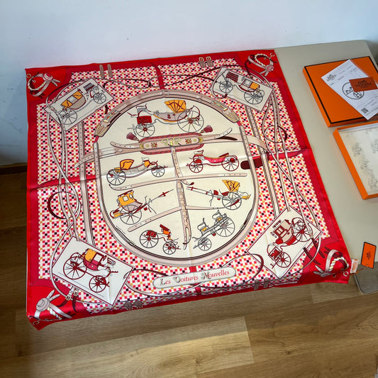 Carré 70 Les Voitures Nouvelles Scarf