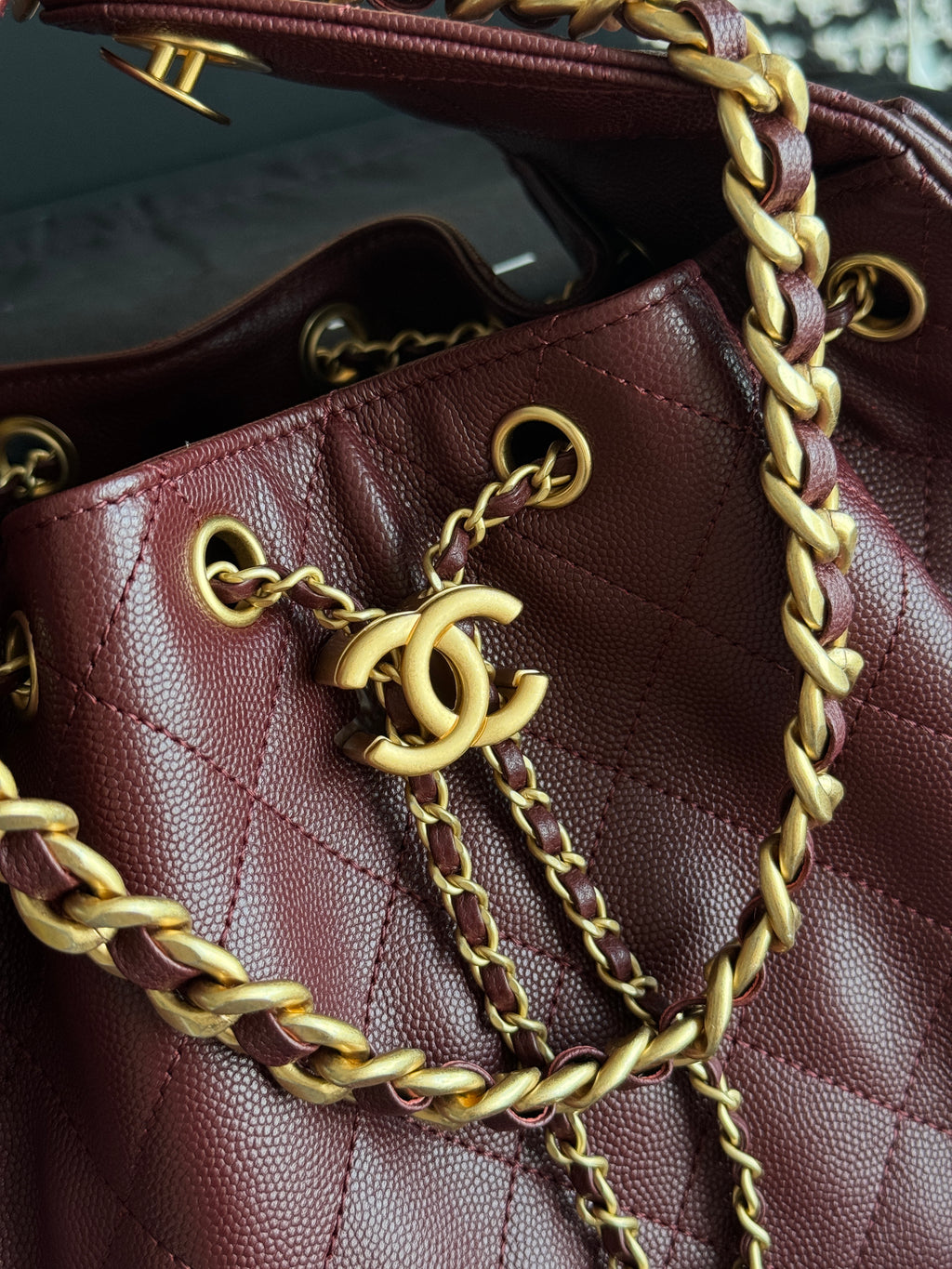 25 Medium Quilted Hobo Handbag