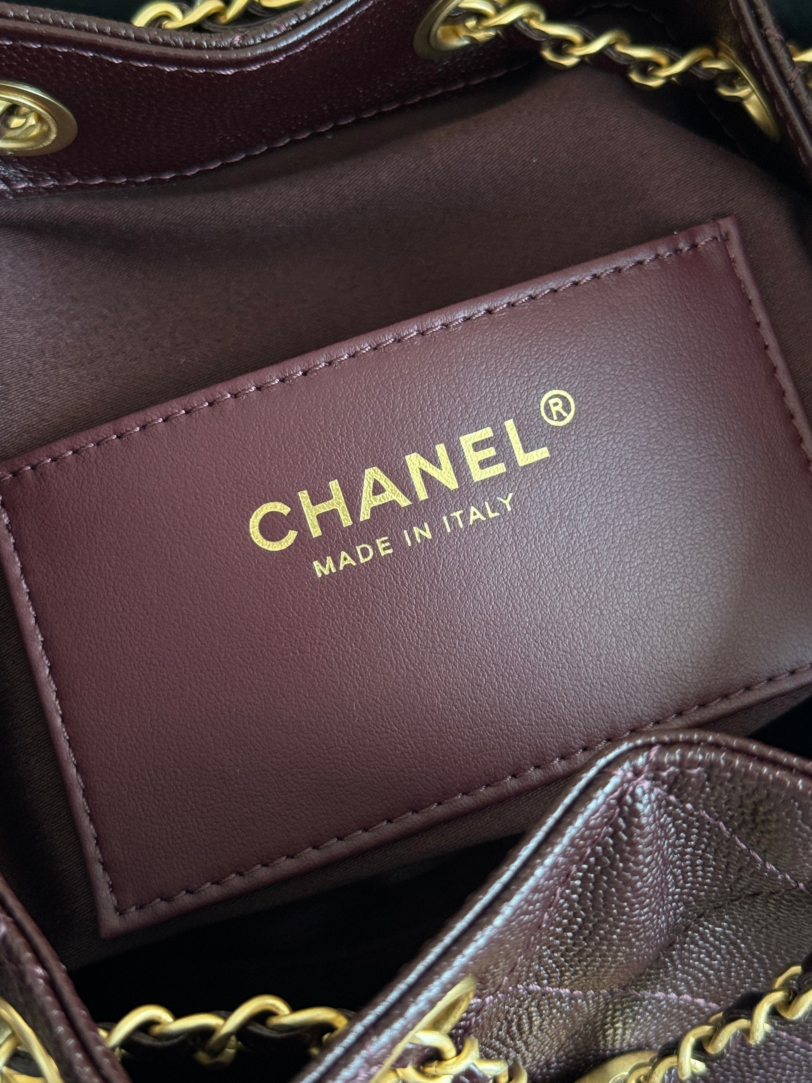 25 Medium Quilted Hobo Handbag