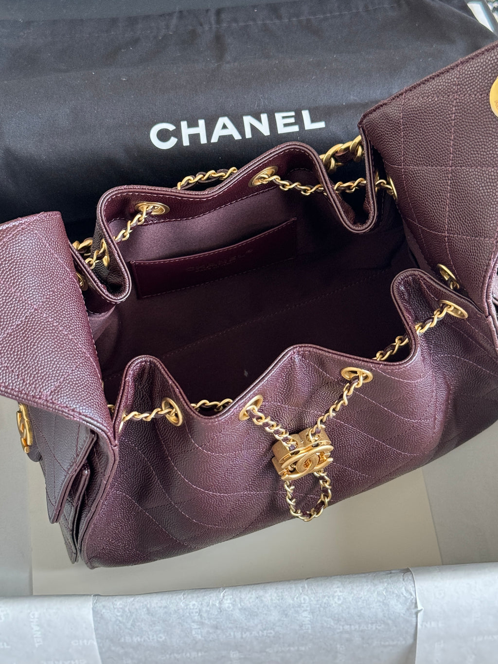 25 Medium Quilted Hobo Handbag