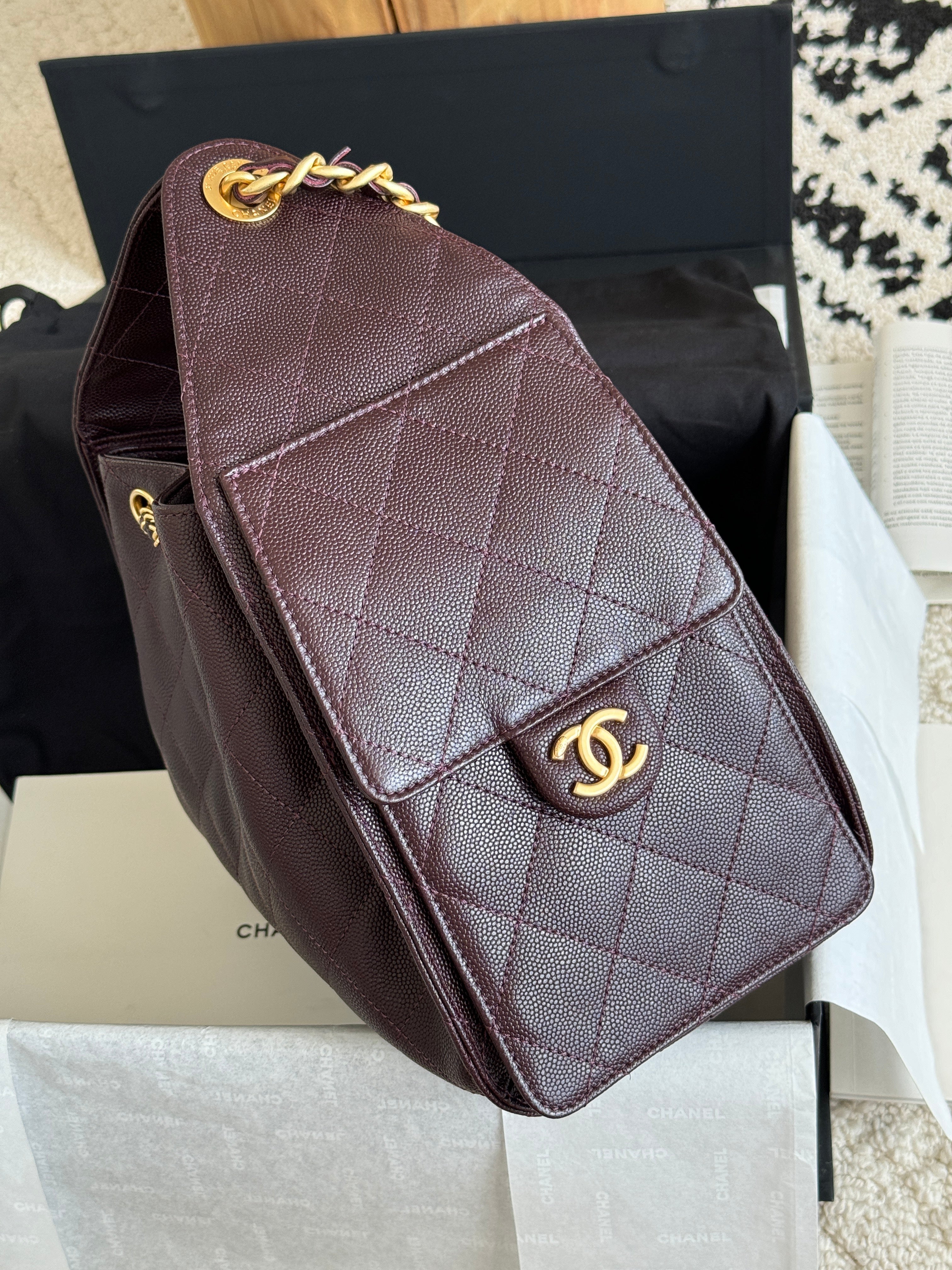 25 Medium Quilted Hobo Handbag