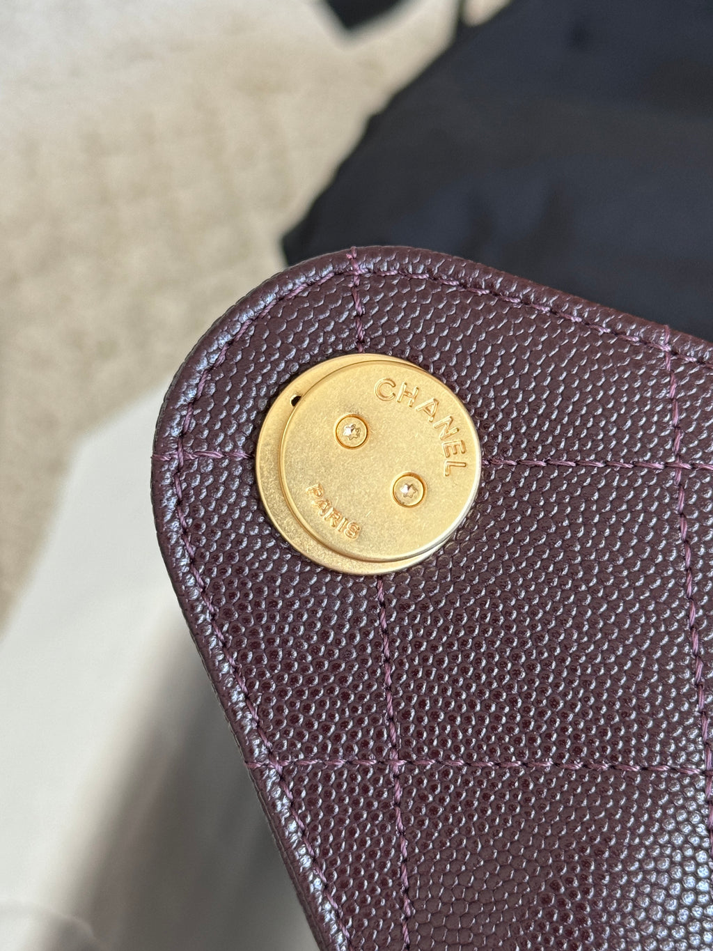 25 Medium Quilted Hobo Handbag