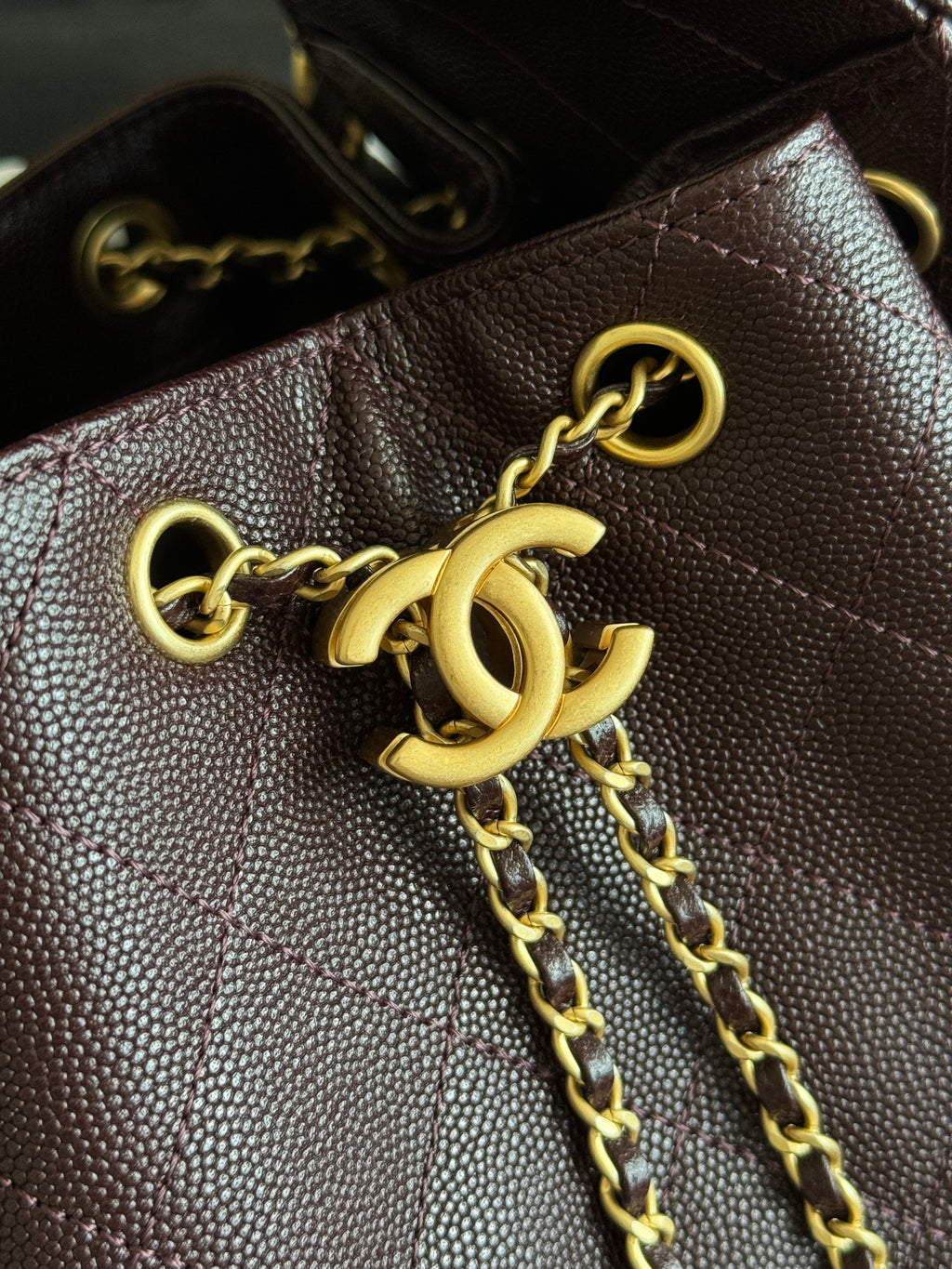 25 Medium Quilted Hobo Handbag