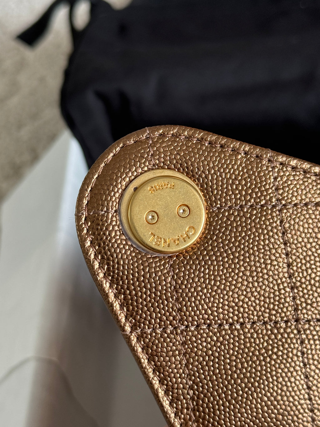 25 Medium Quilted Hobo Handbag