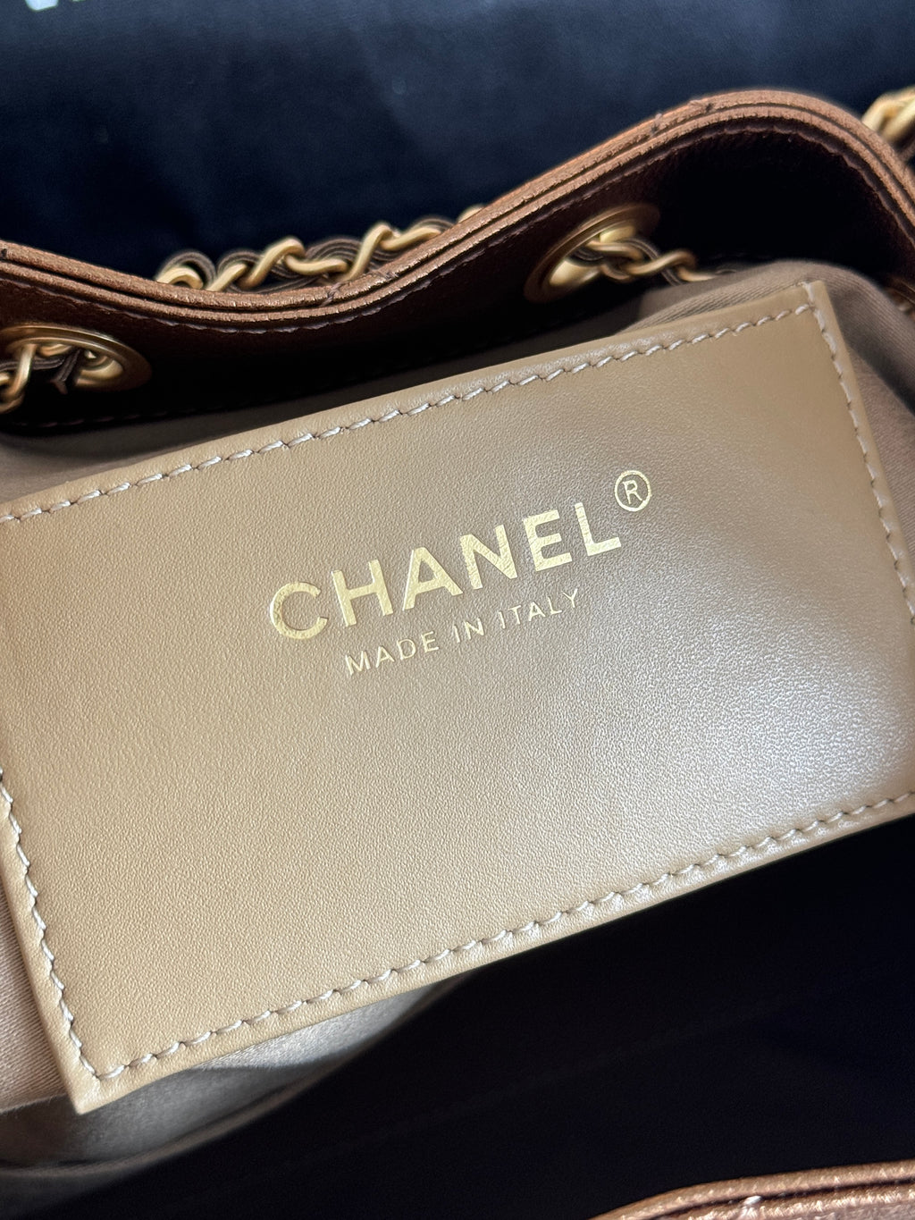 25 Medium Quilted Hobo Handbag