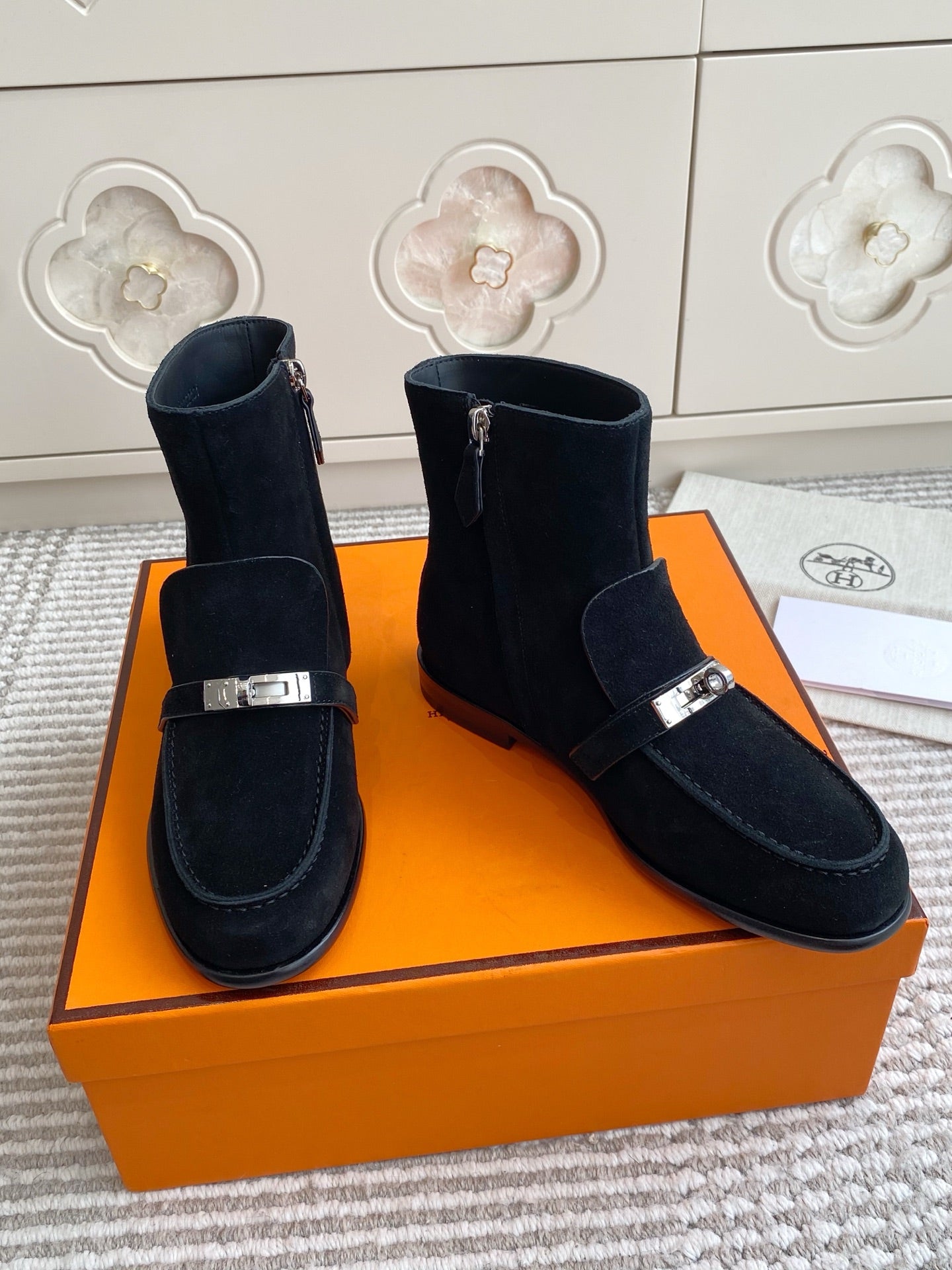 Kelly Buckle Short Suede Ankle Boots