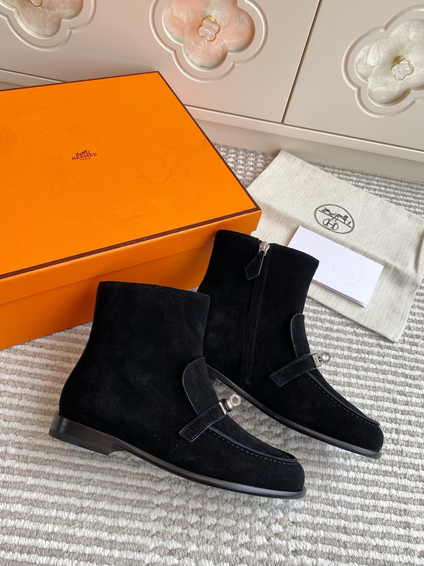Kelly Buckle Short Suede Ankle Boots