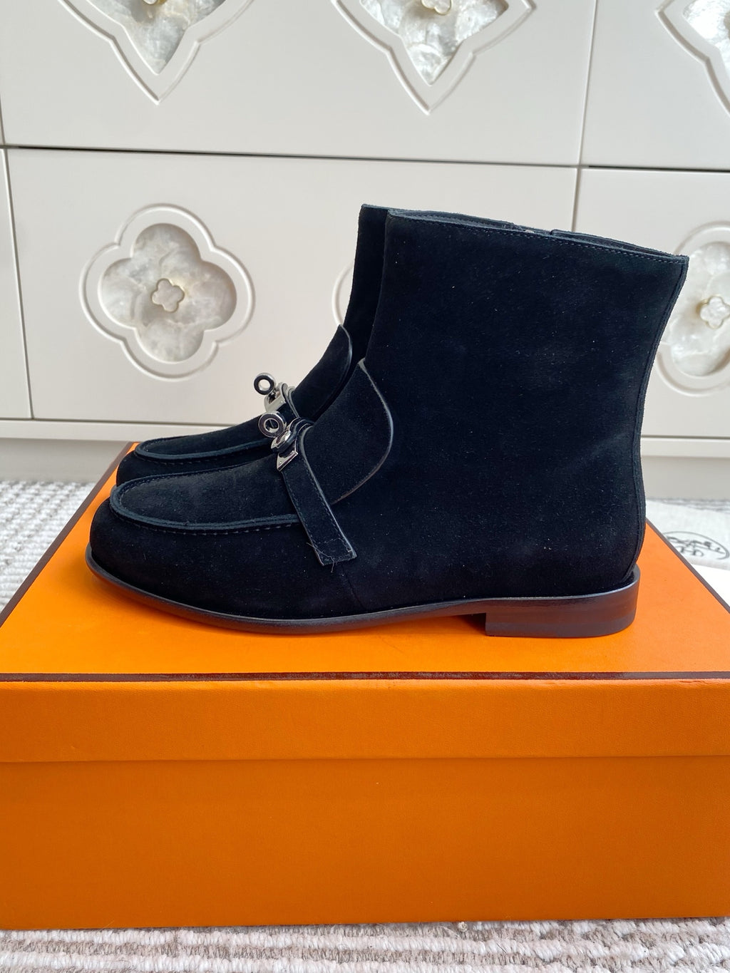 Kelly Buckle Short Suede Ankle Boots