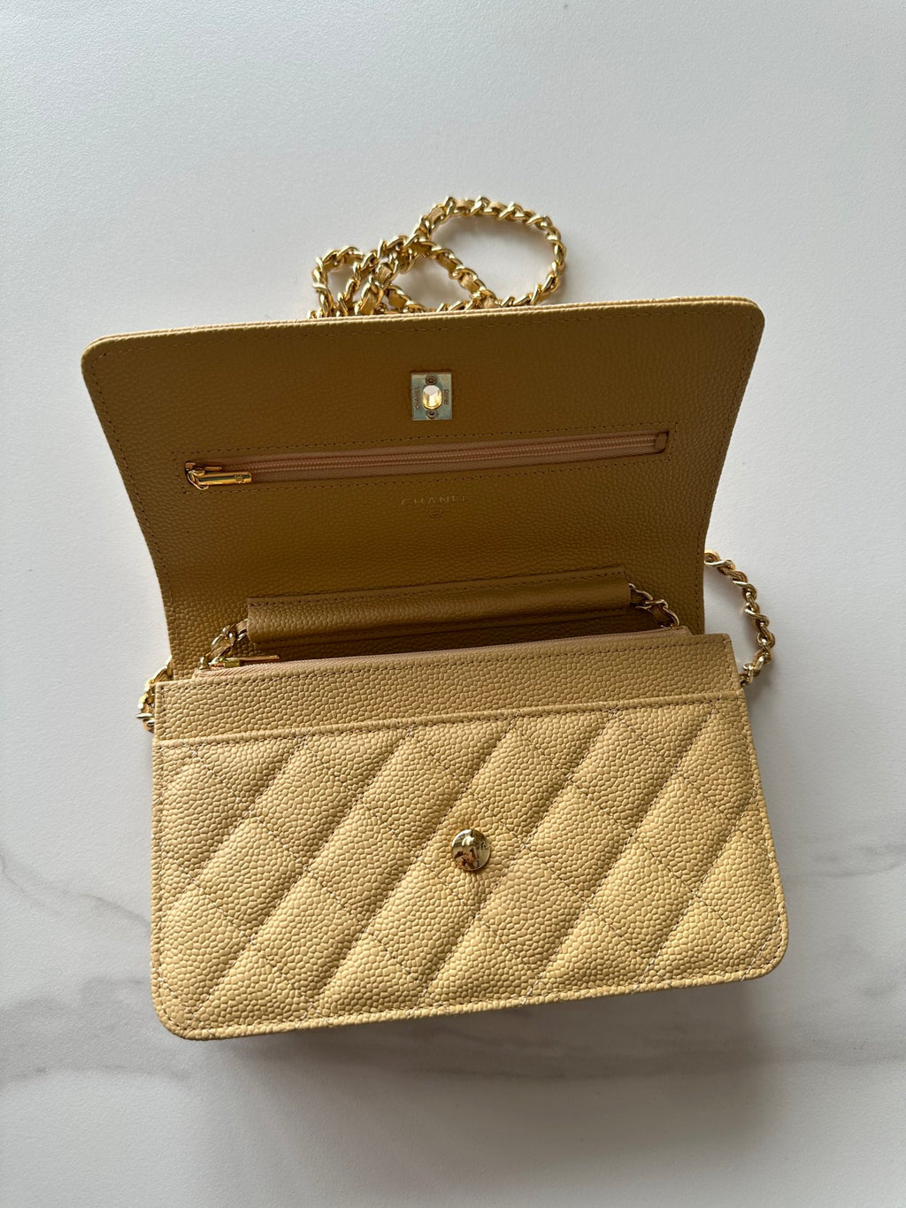 Quilted Classic Wallet on Chain