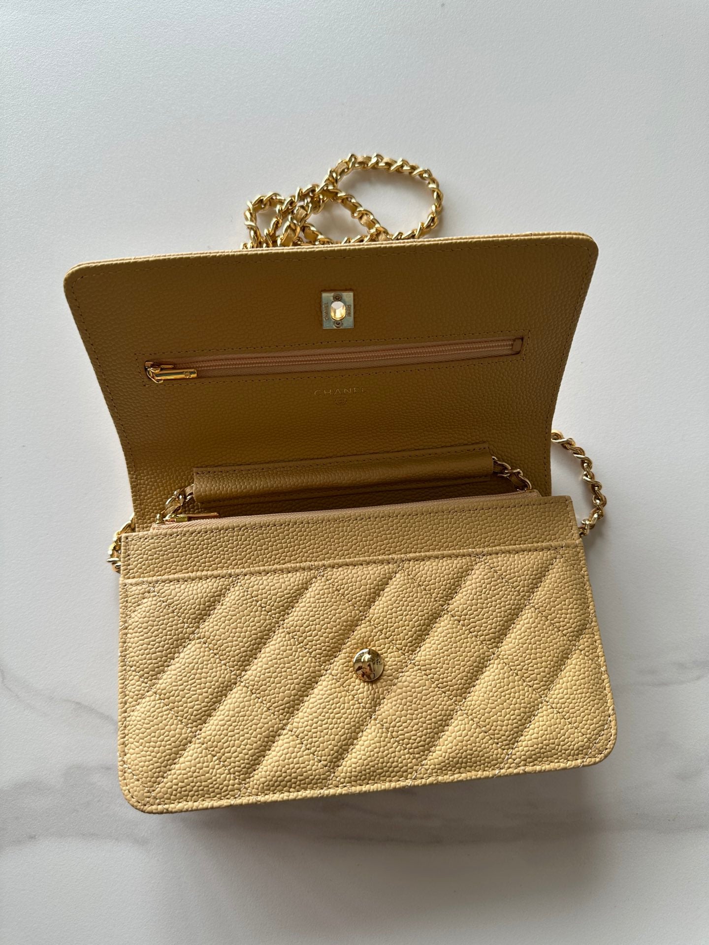 Quilted Classic Wallet on Chain