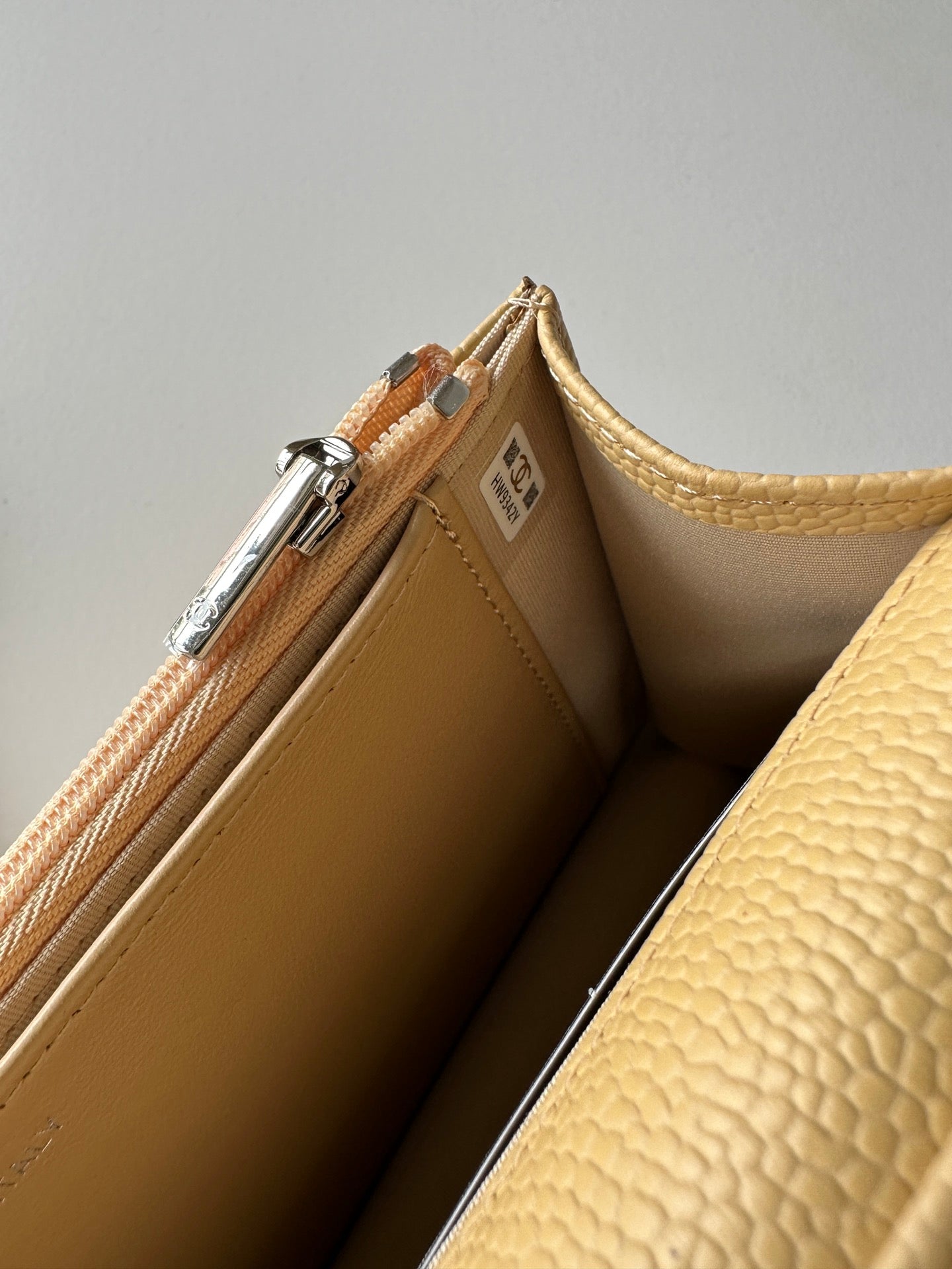 Quilted Classic Wallet on Chain