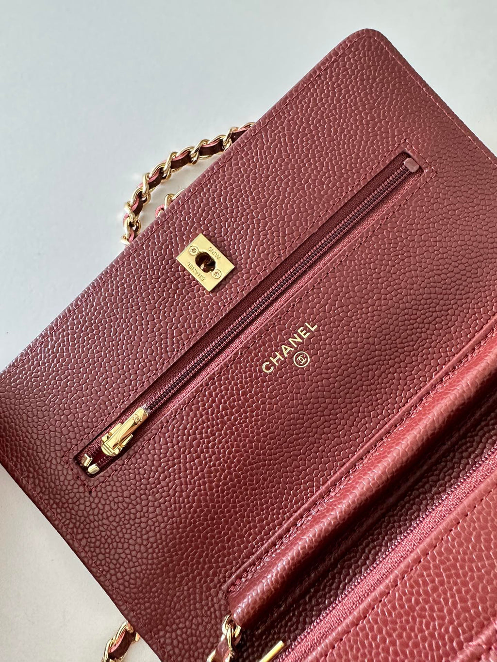 Quilted Classic Wallet on Chain