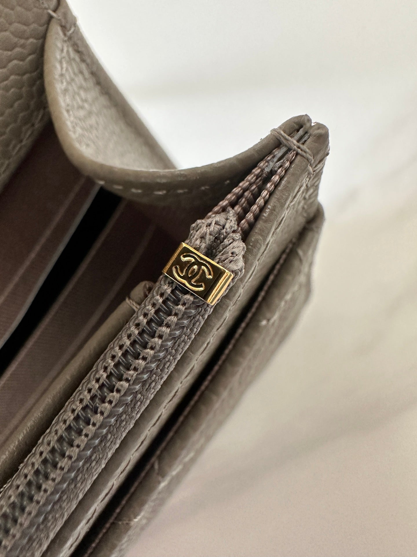 Quilted Classic Wallet on Chain