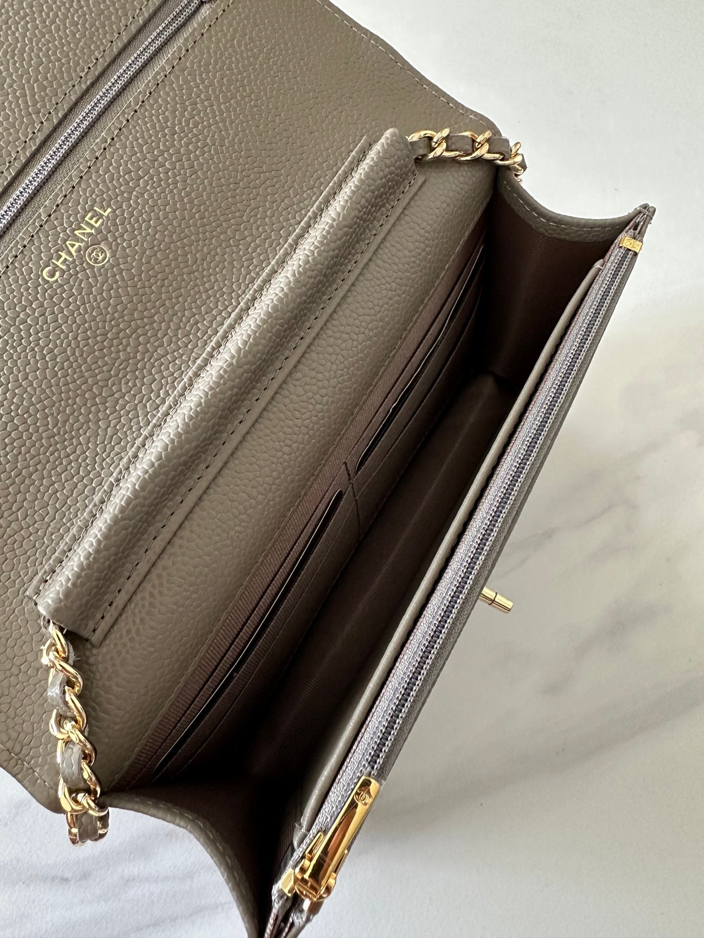 Quilted Classic Wallet on Chain