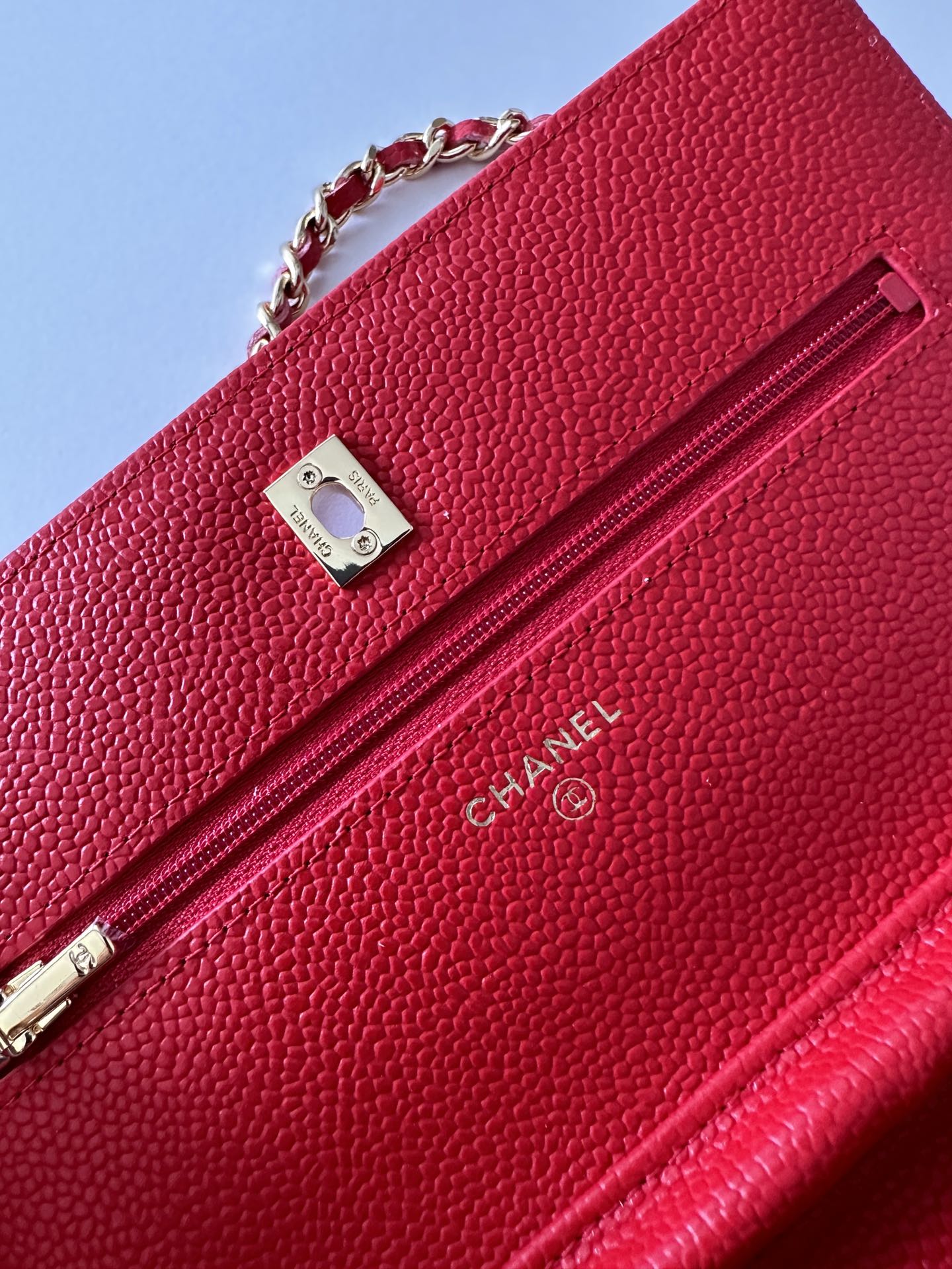 Quilted Classic Wallet on Chain