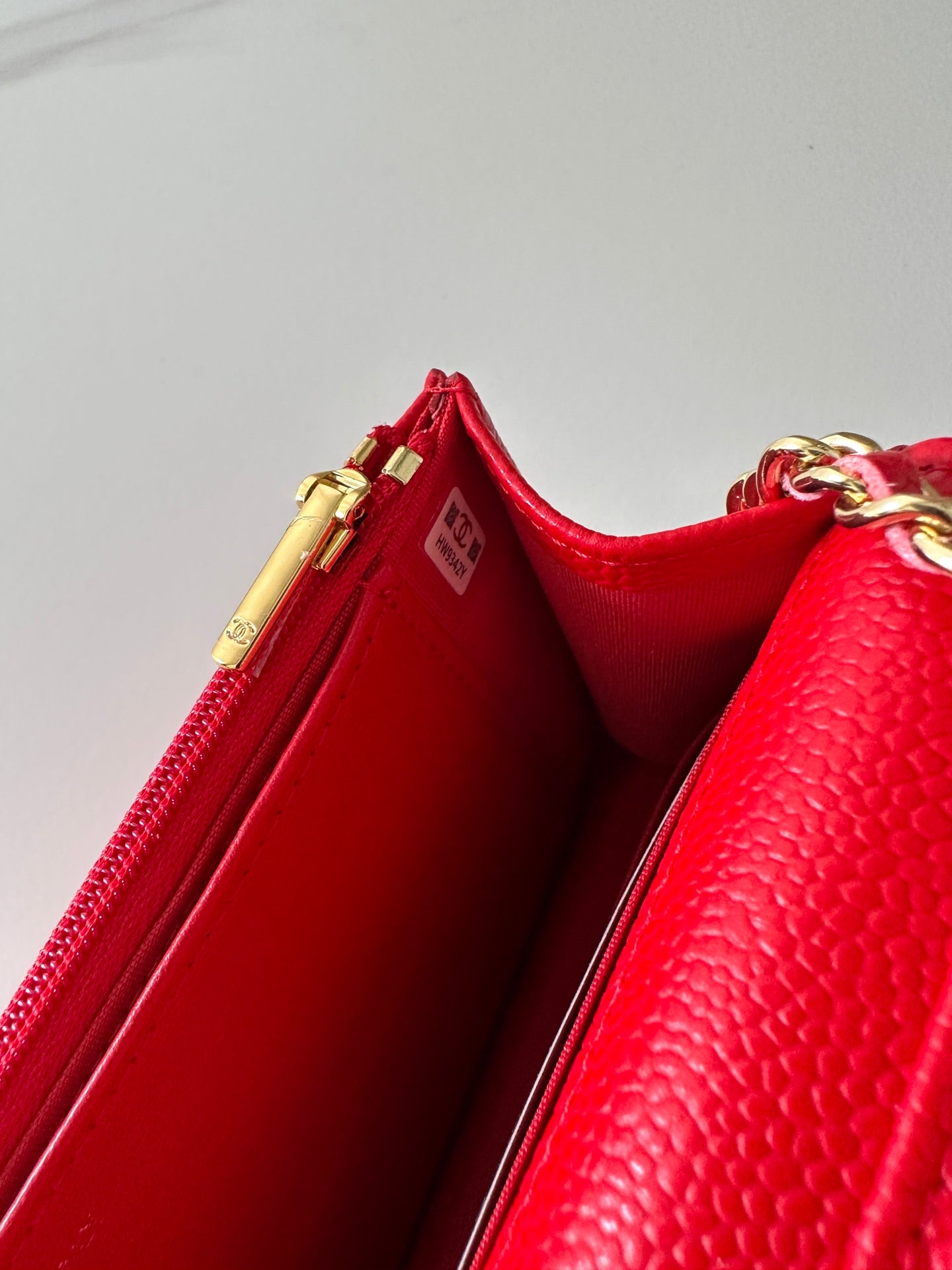 Quilted Classic Wallet on Chain