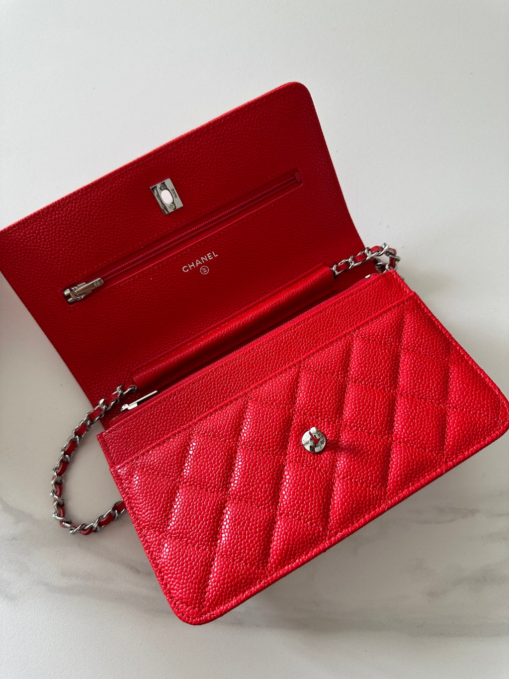 Quilted Classic Wallet on Chain