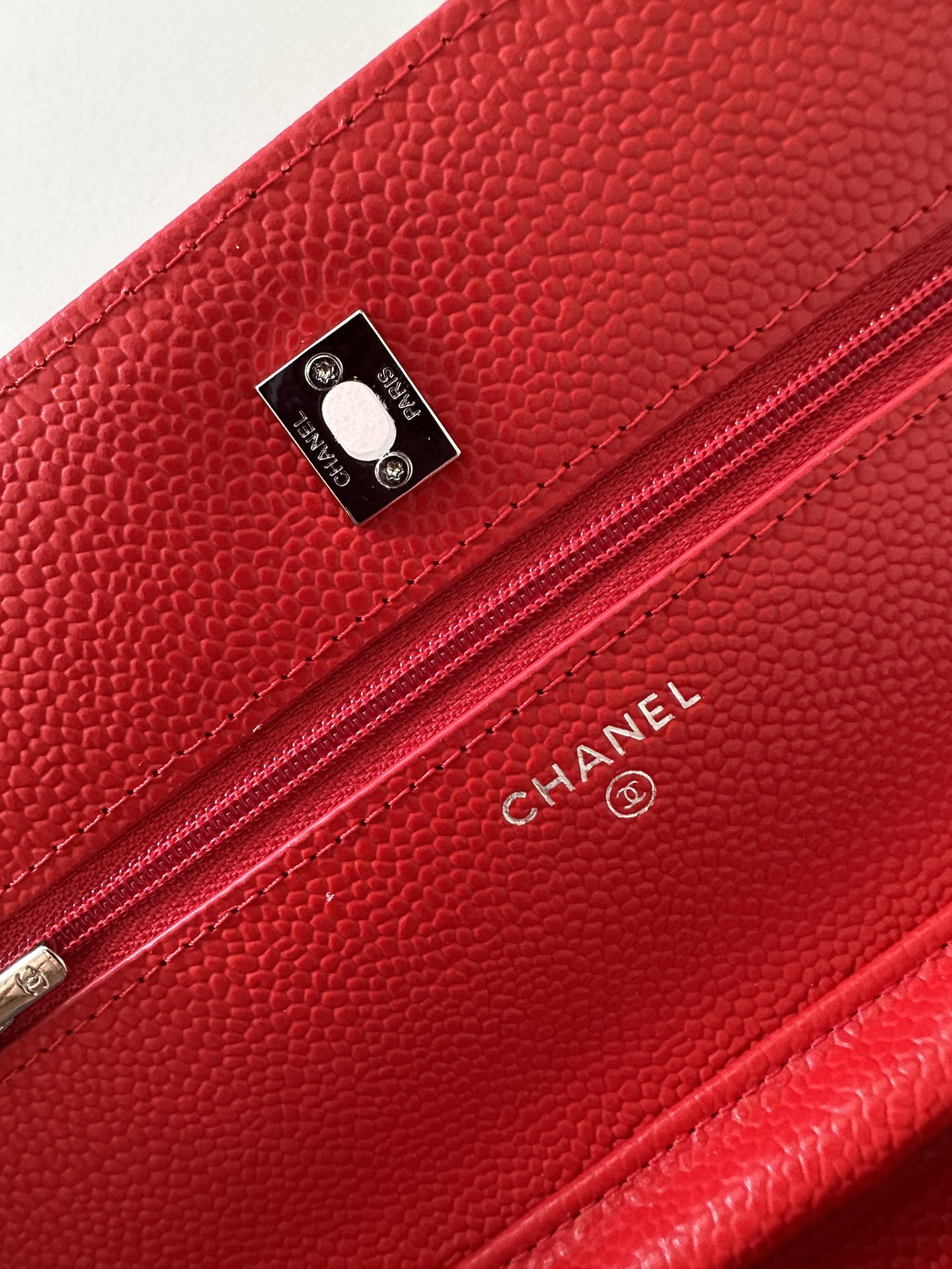 Quilted Classic Wallet on Chain