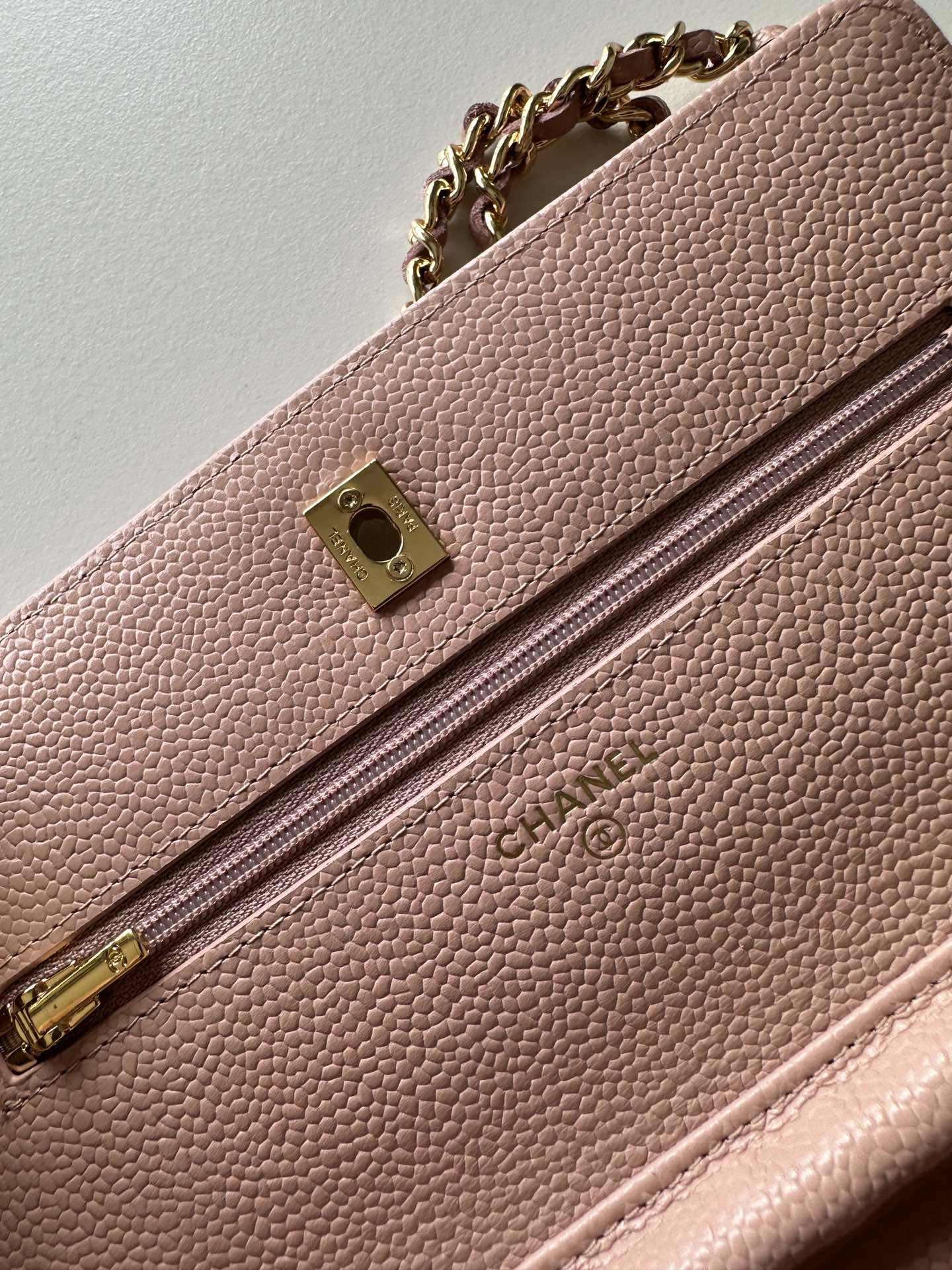 Quilted Classic Wallet on Chain