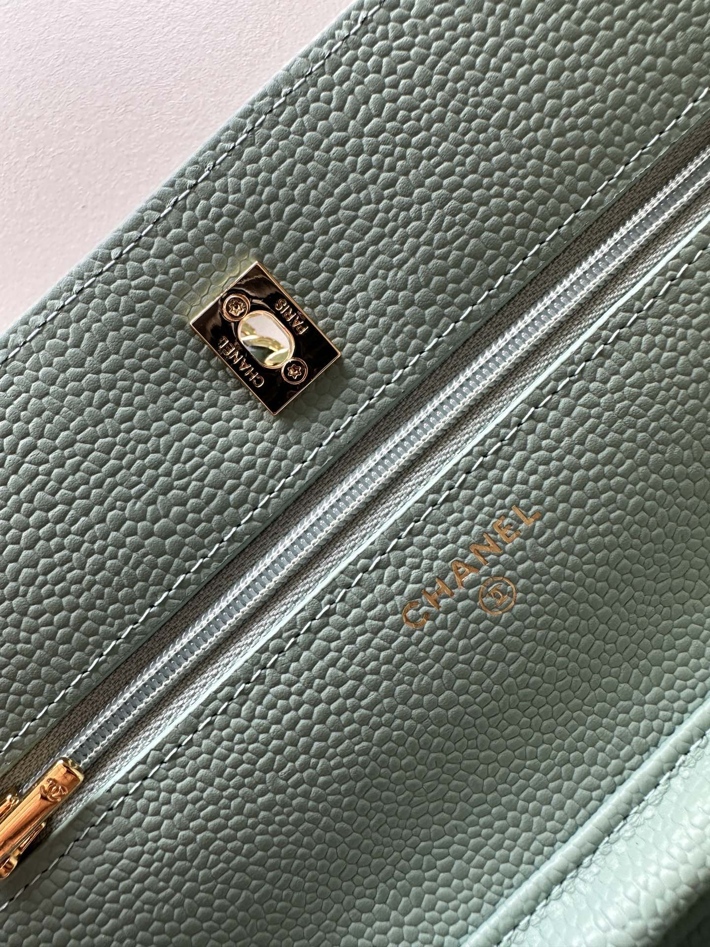 Quilted Classic Wallet on Chain