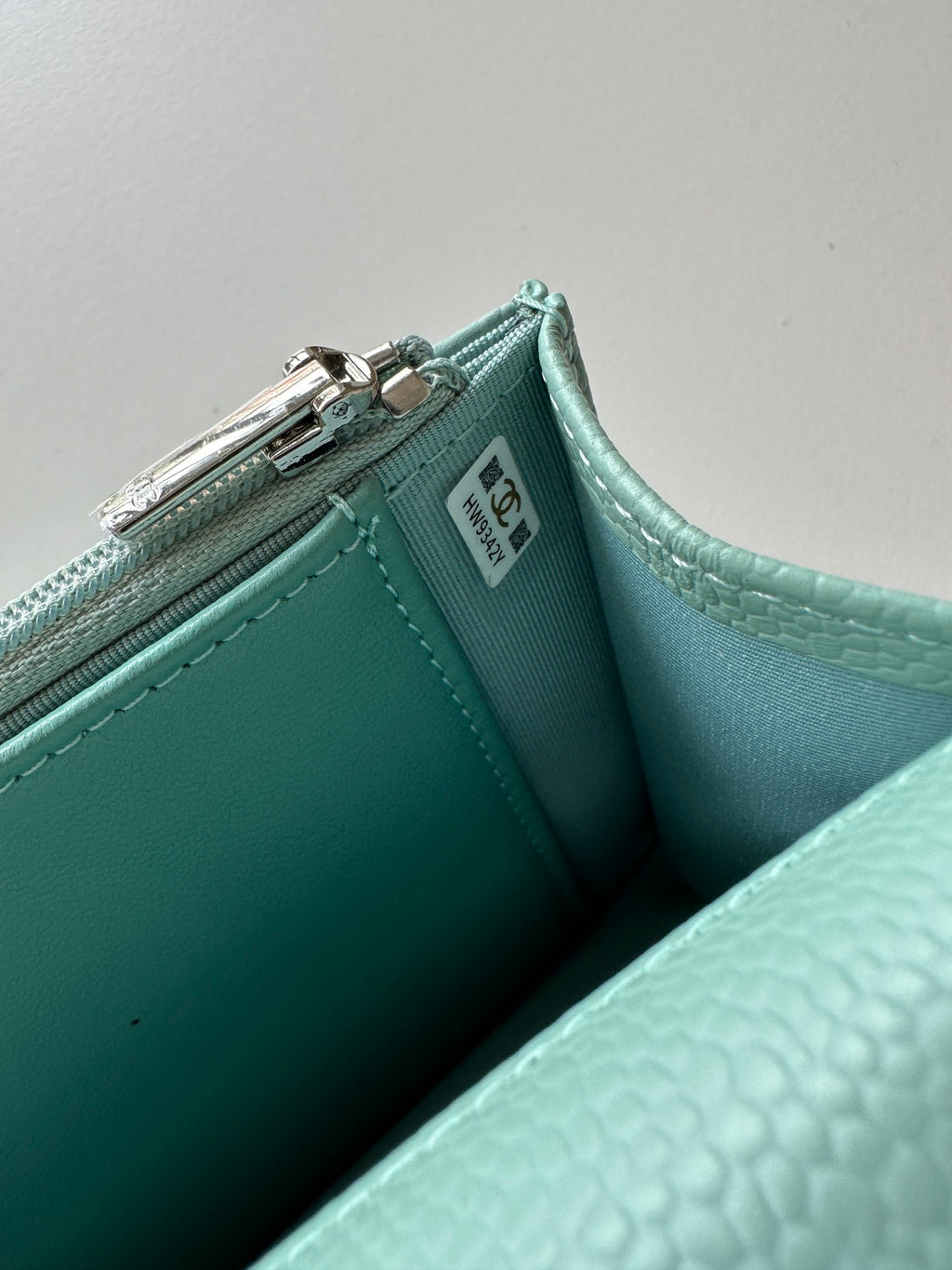 Quilted Classic Wallet on Chain